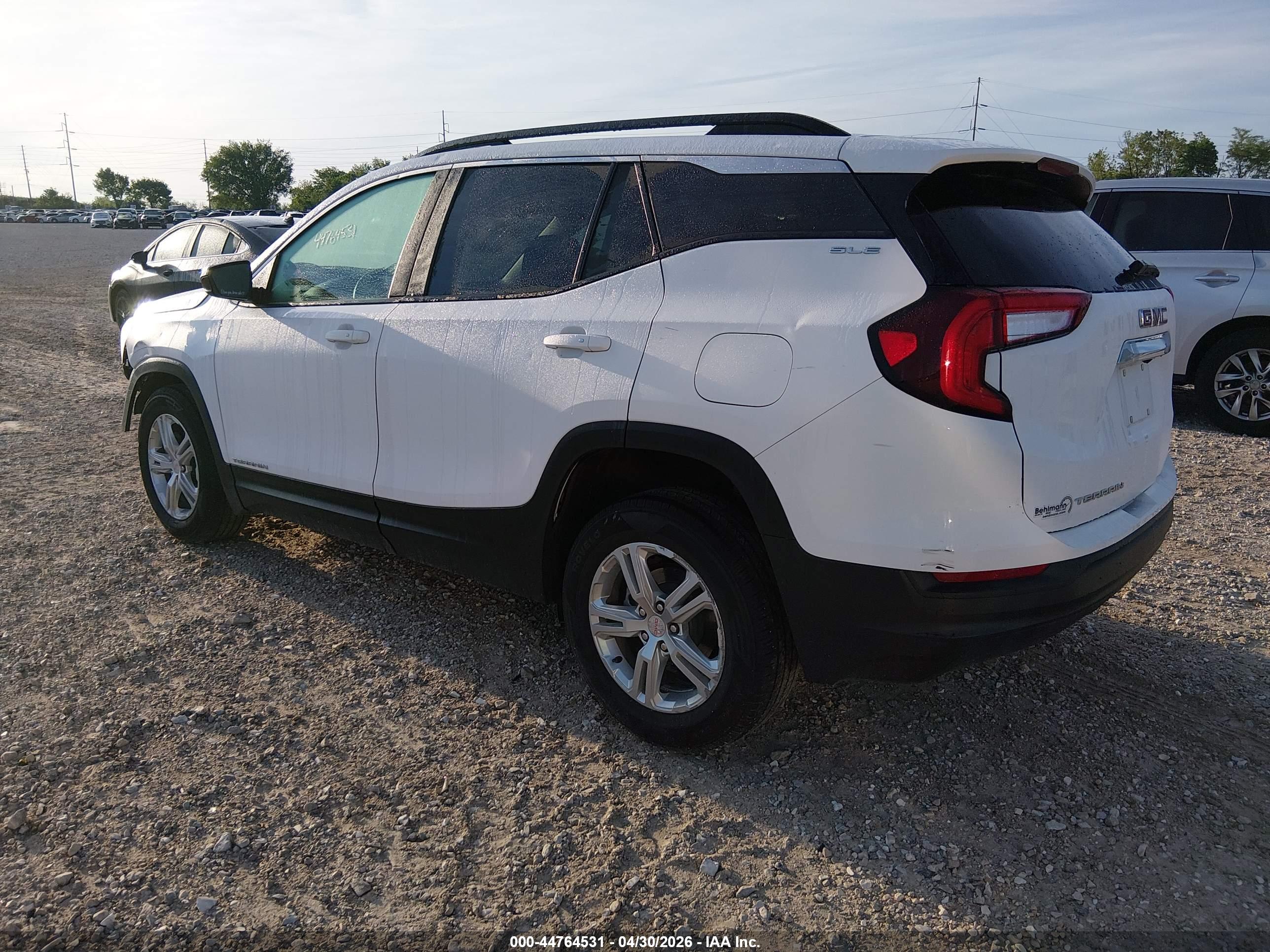 GMC TERRAIN image 3