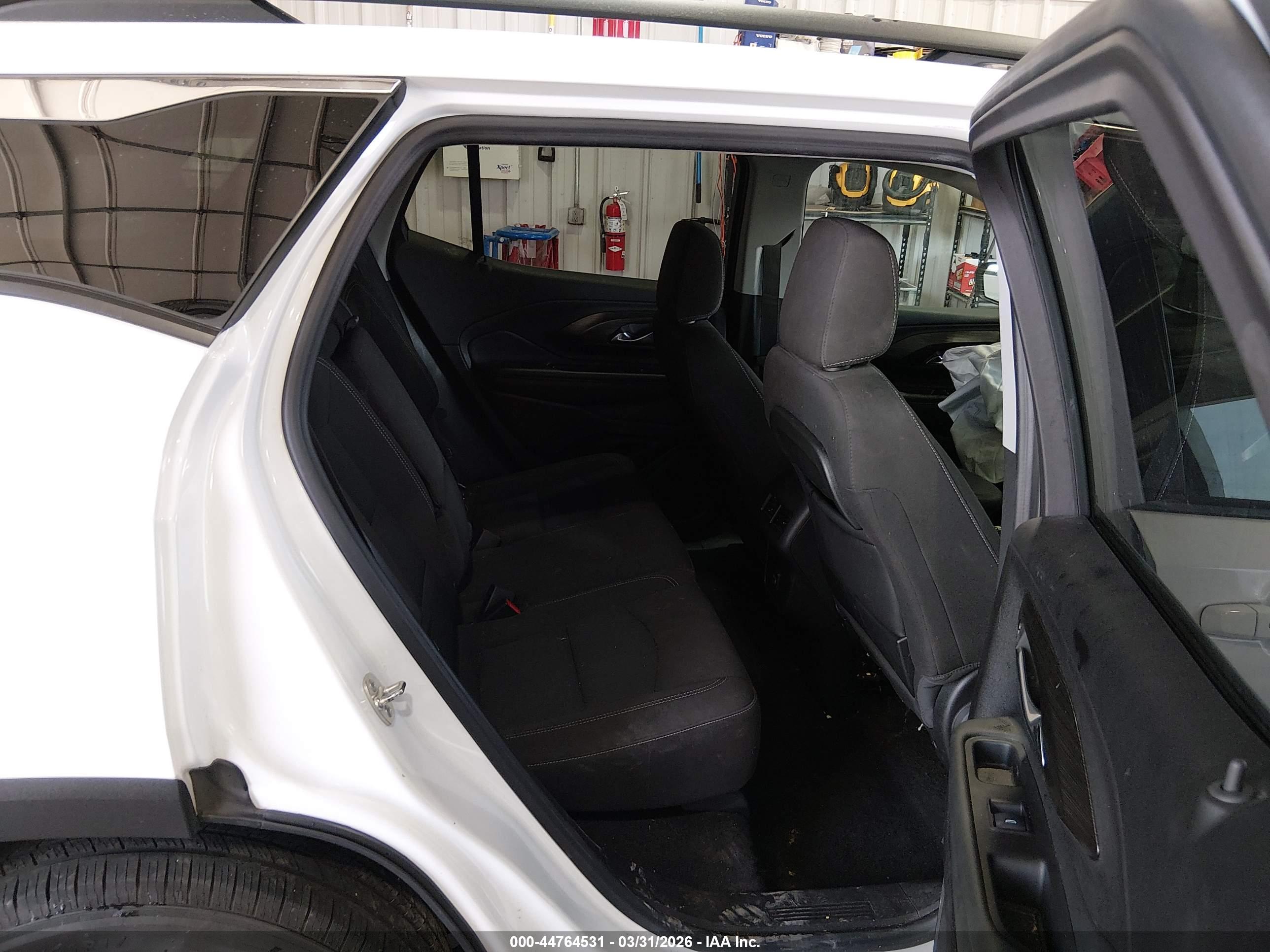 GMC TERRAIN image 8