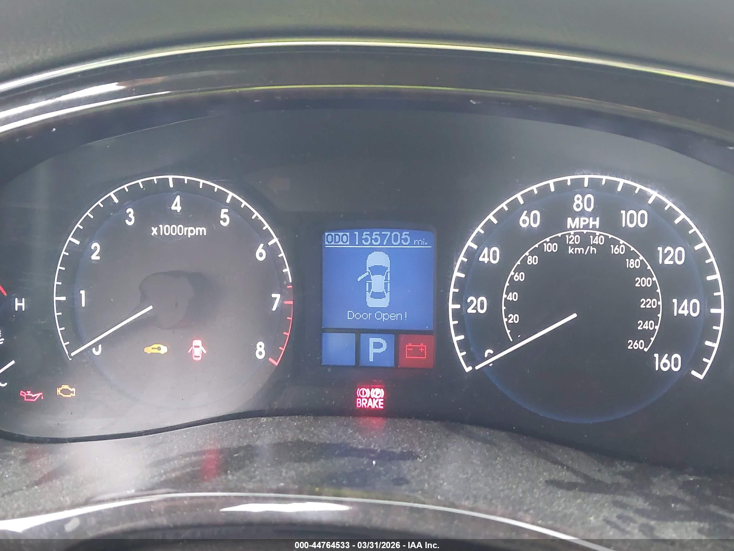 HYUNDAI GENESIS image 7