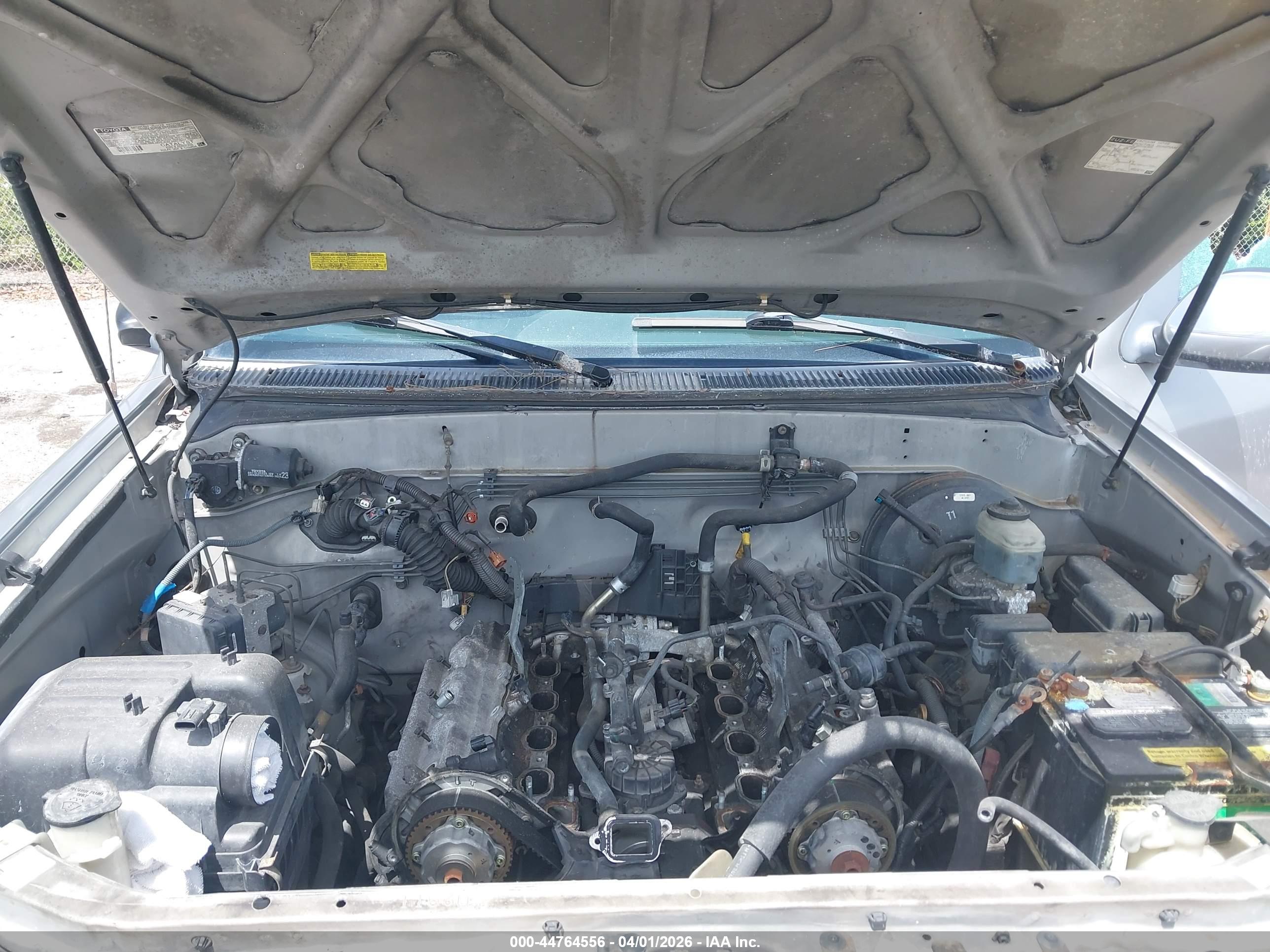 TOYOTA TUNDRA image 10