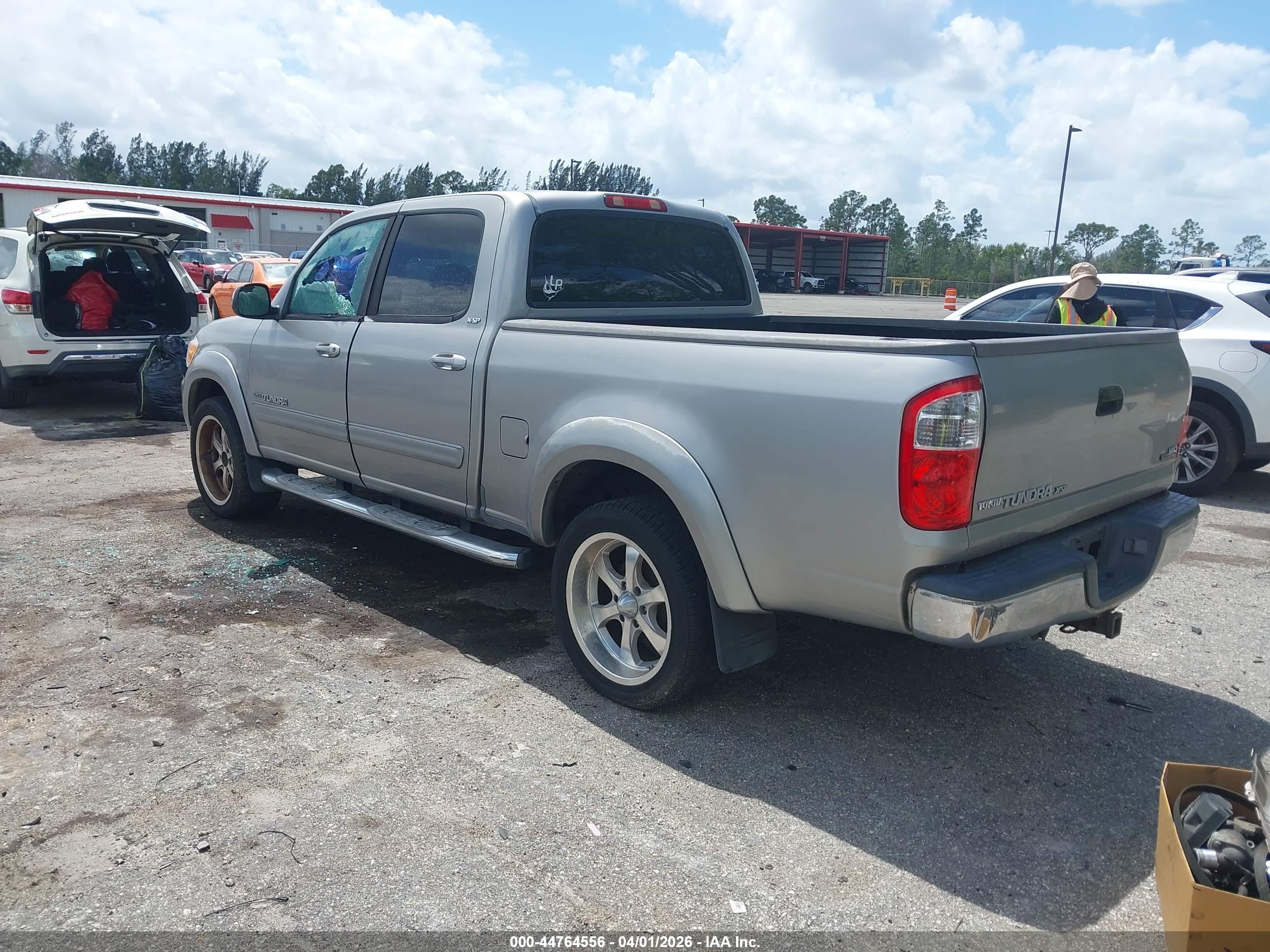 TOYOTA TUNDRA image 3