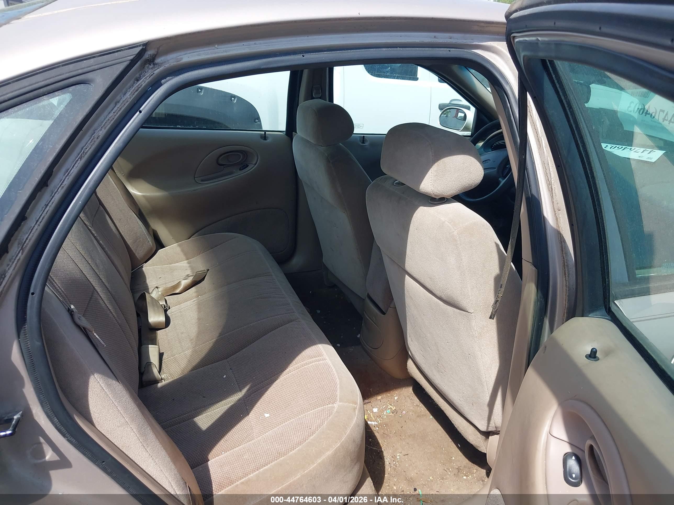 FORD TAURUS image 8