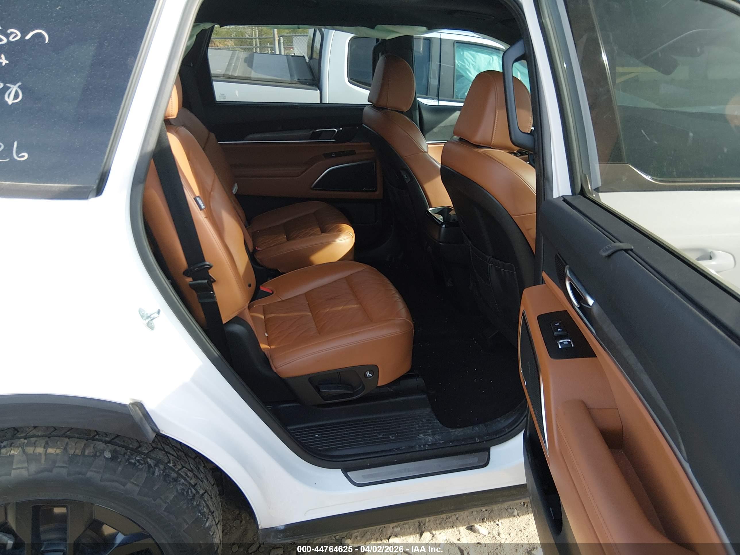 KIA TELLURIDE image 8