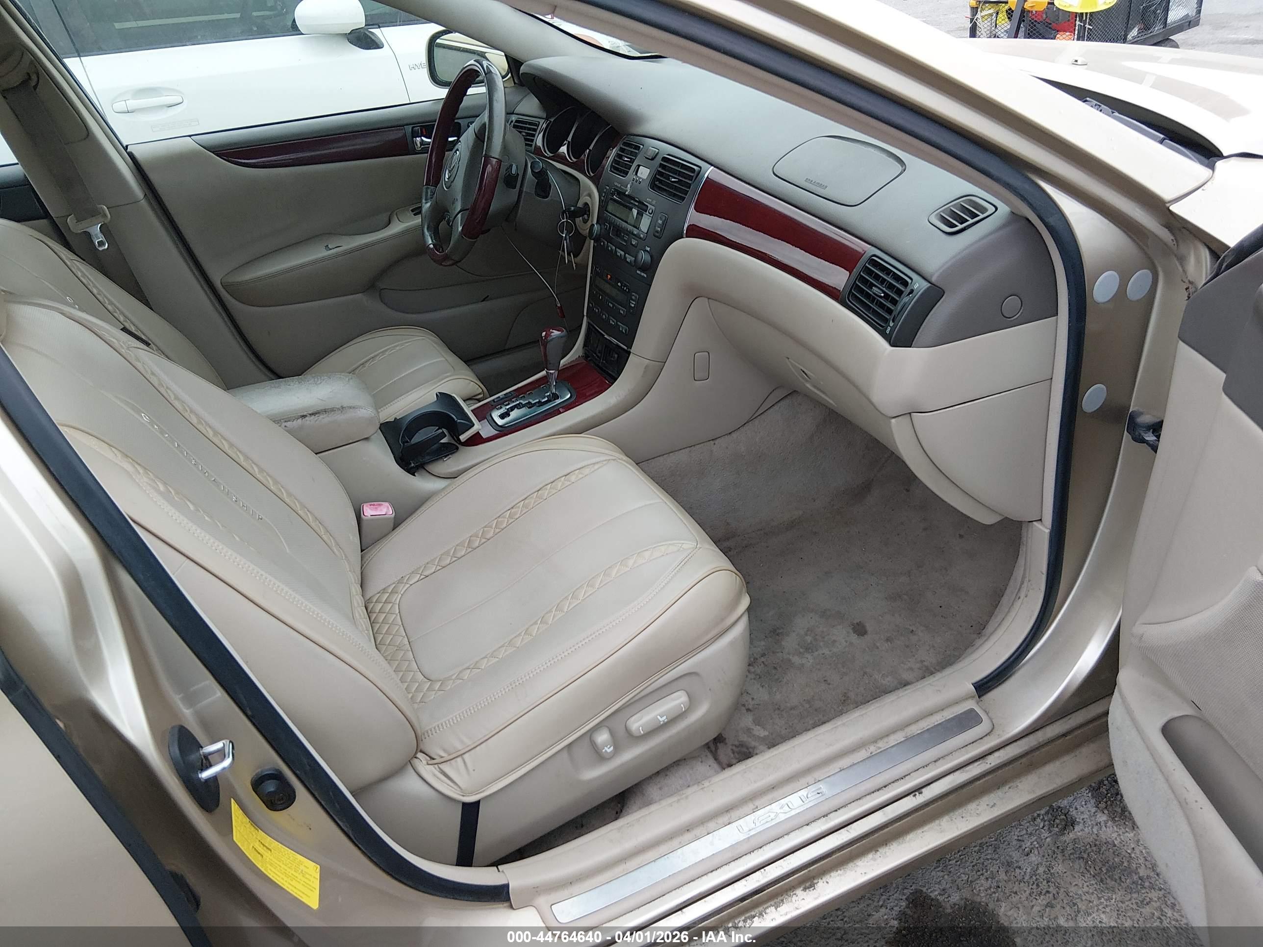 LEXUS ES image 5