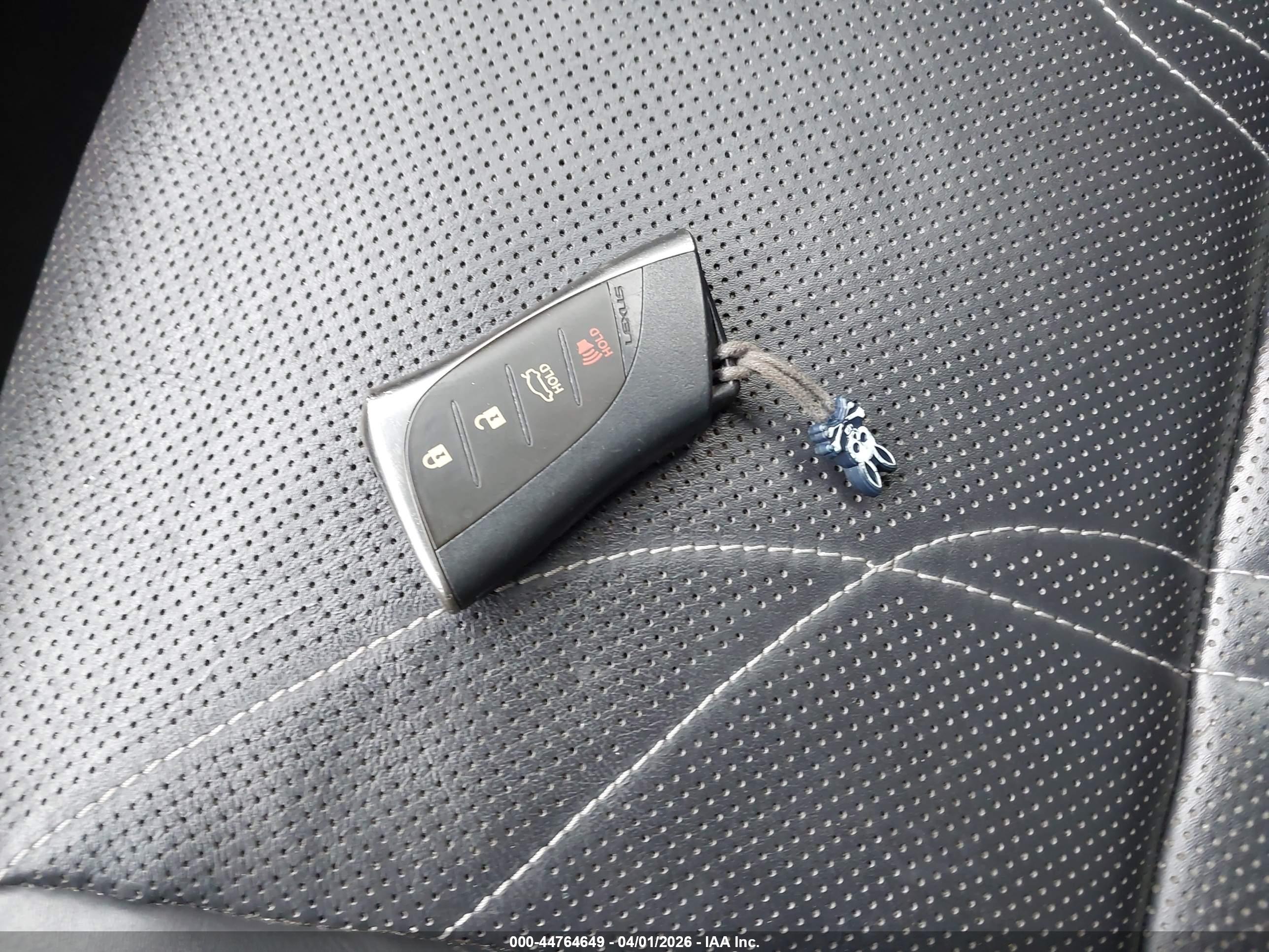 LEXUS ES image 11