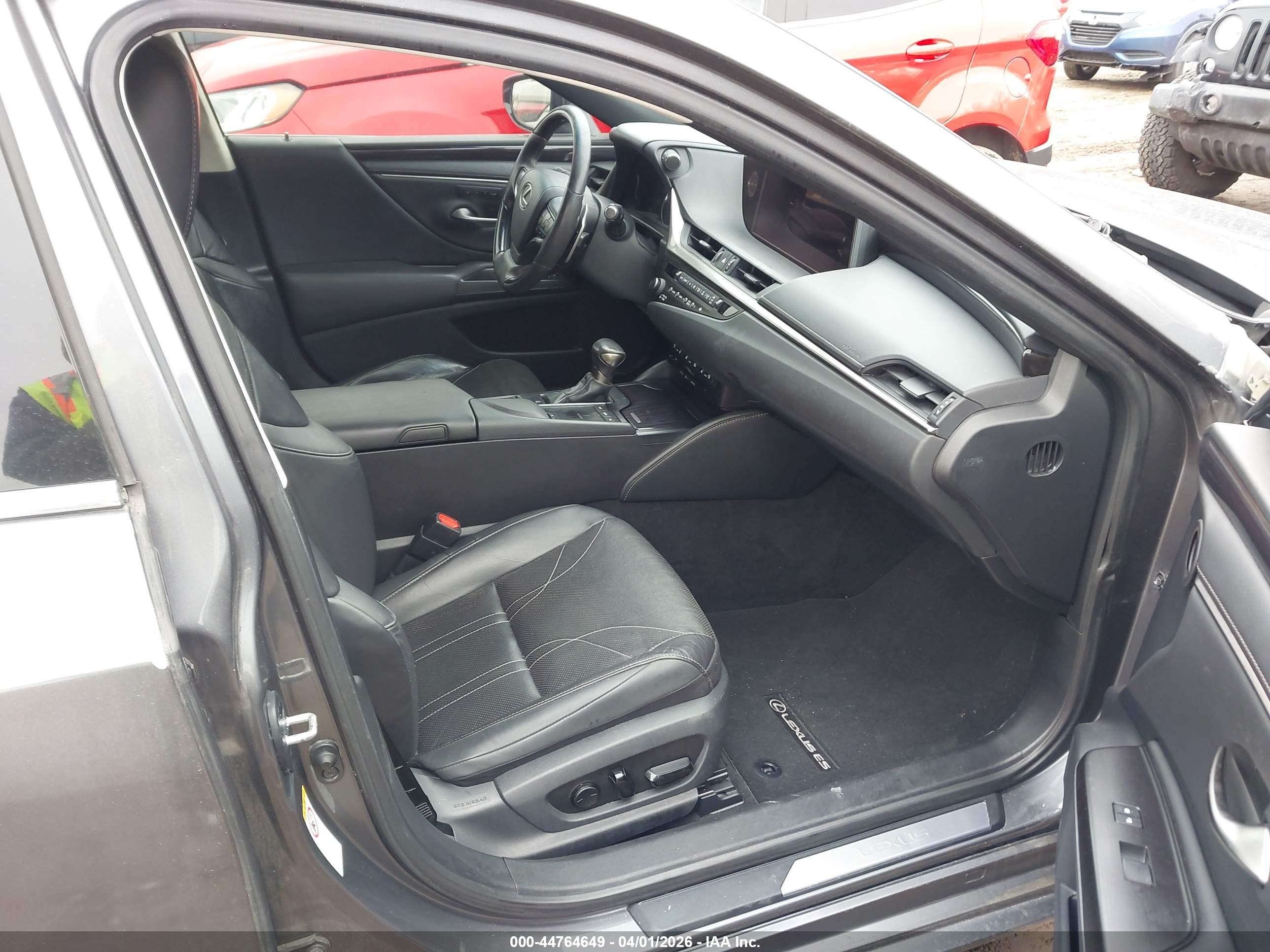LEXUS ES image 5