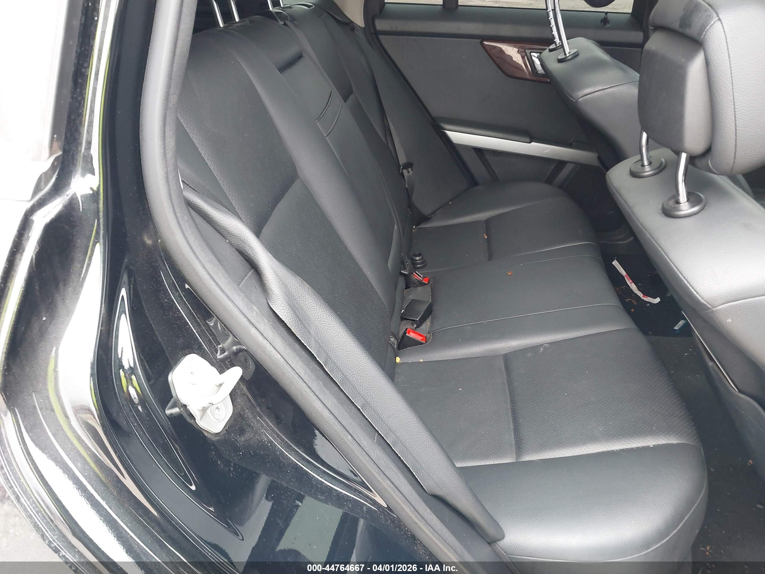 MERCEDES-BENZ GLK image 8