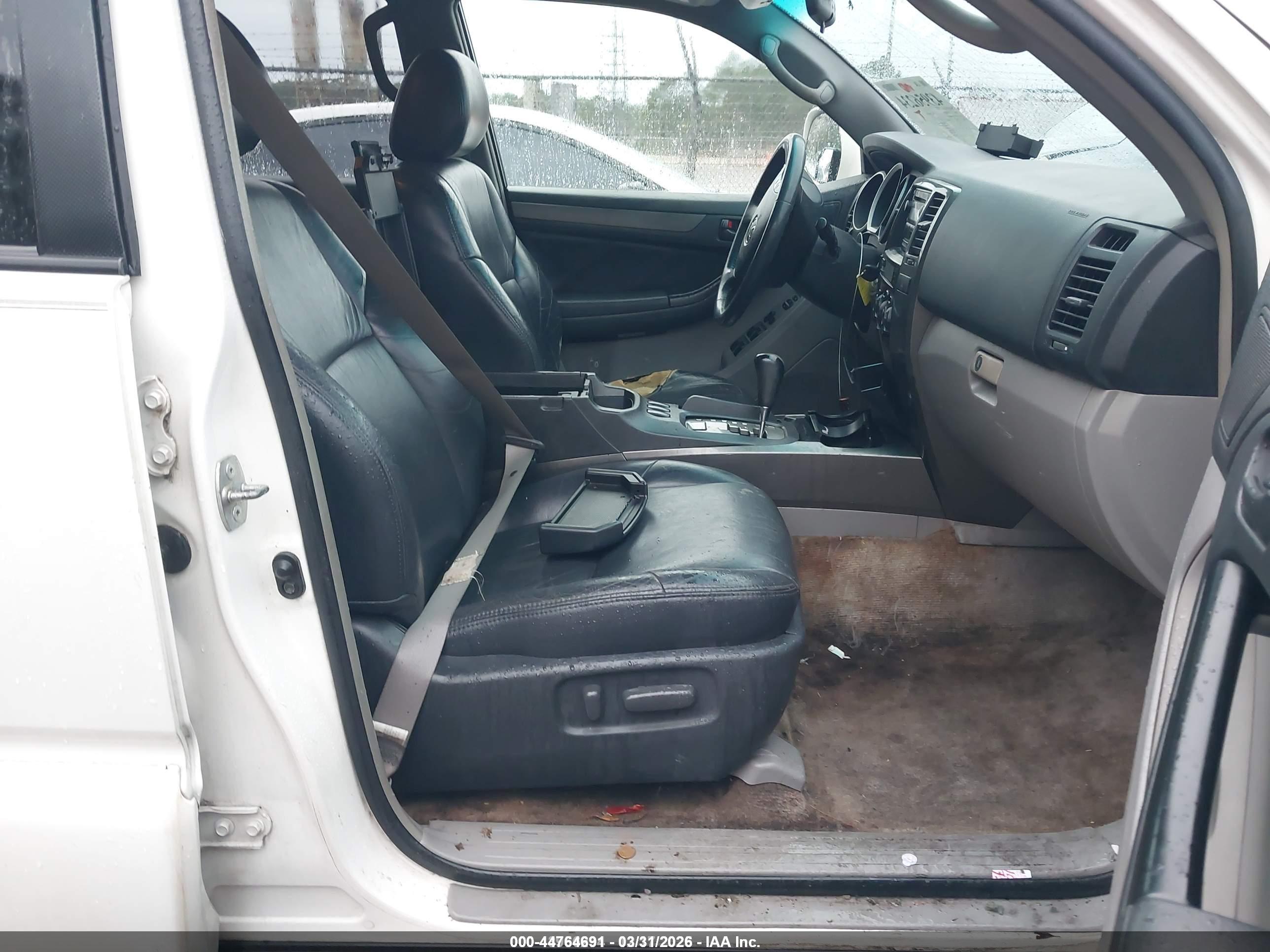 TOYOTA 4RUNNER image 5