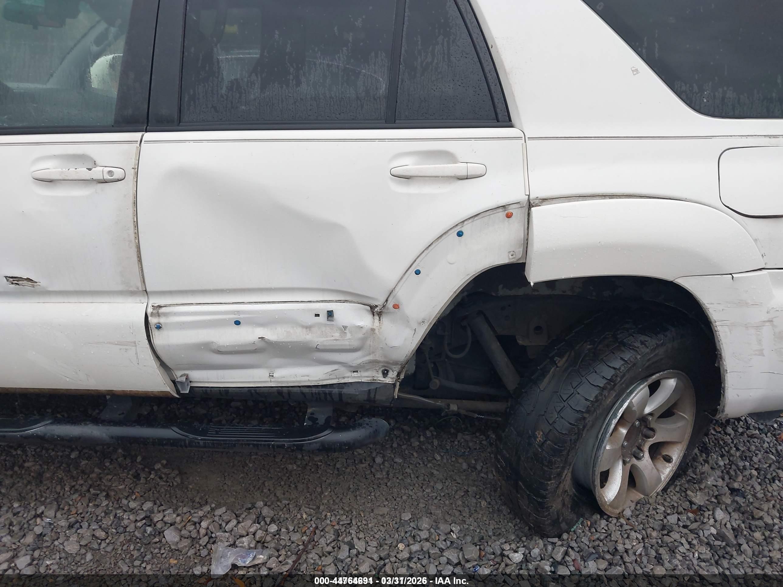 TOYOTA 4RUNNER image 6
