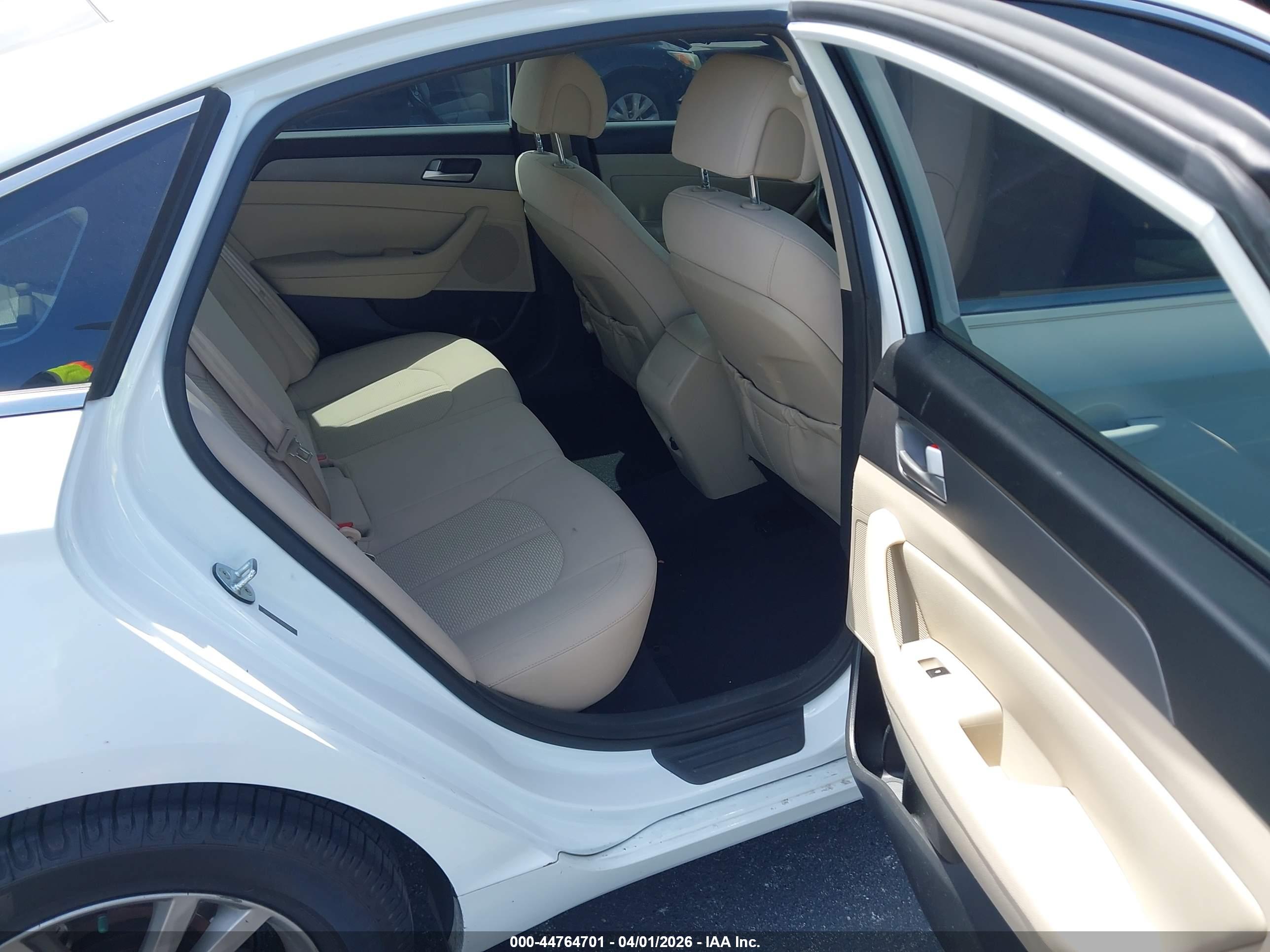 HYUNDAI SONATA image 8