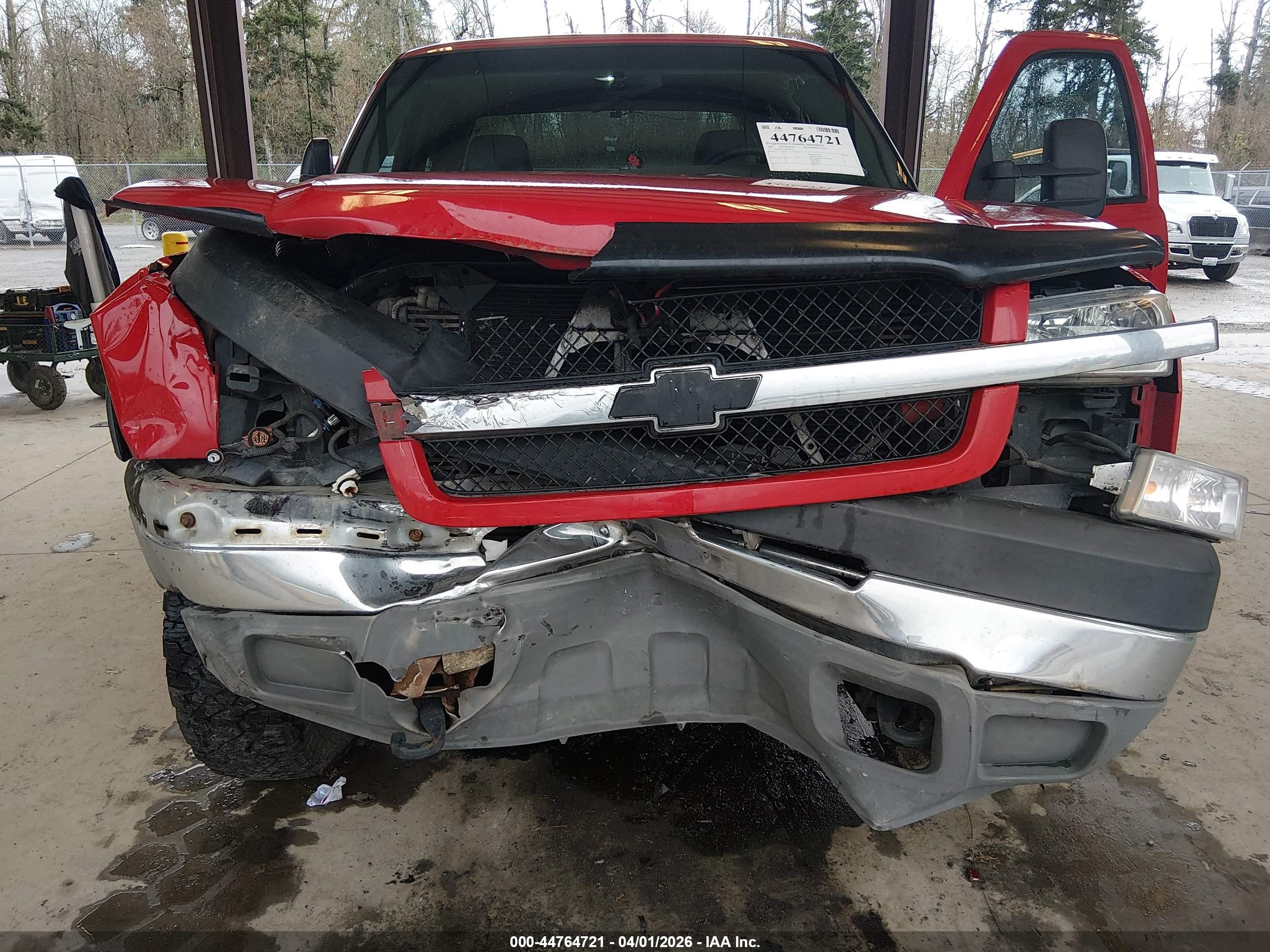 CHEVROLET SILVERADO image 6