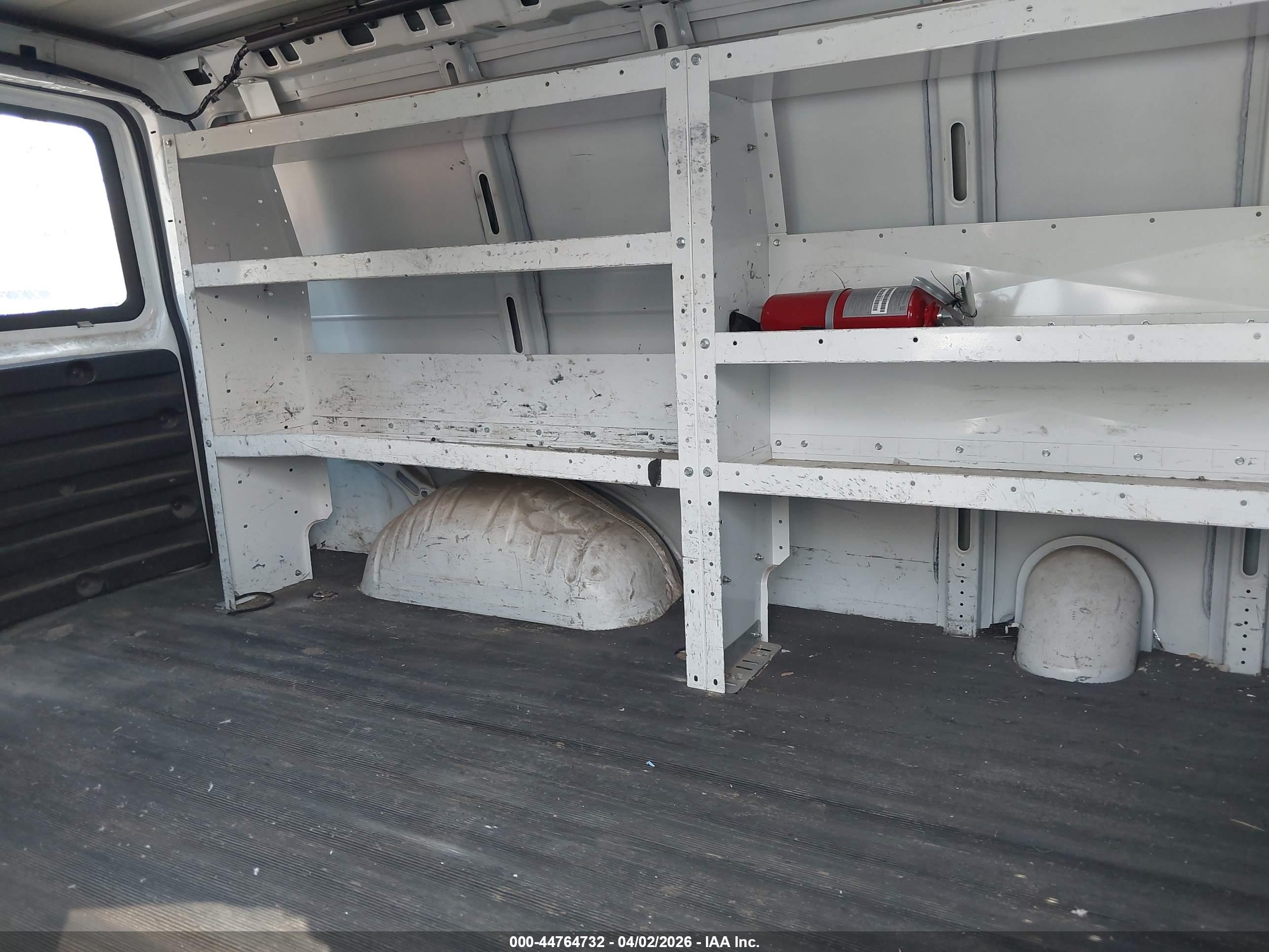 GMC SAVANA image 8