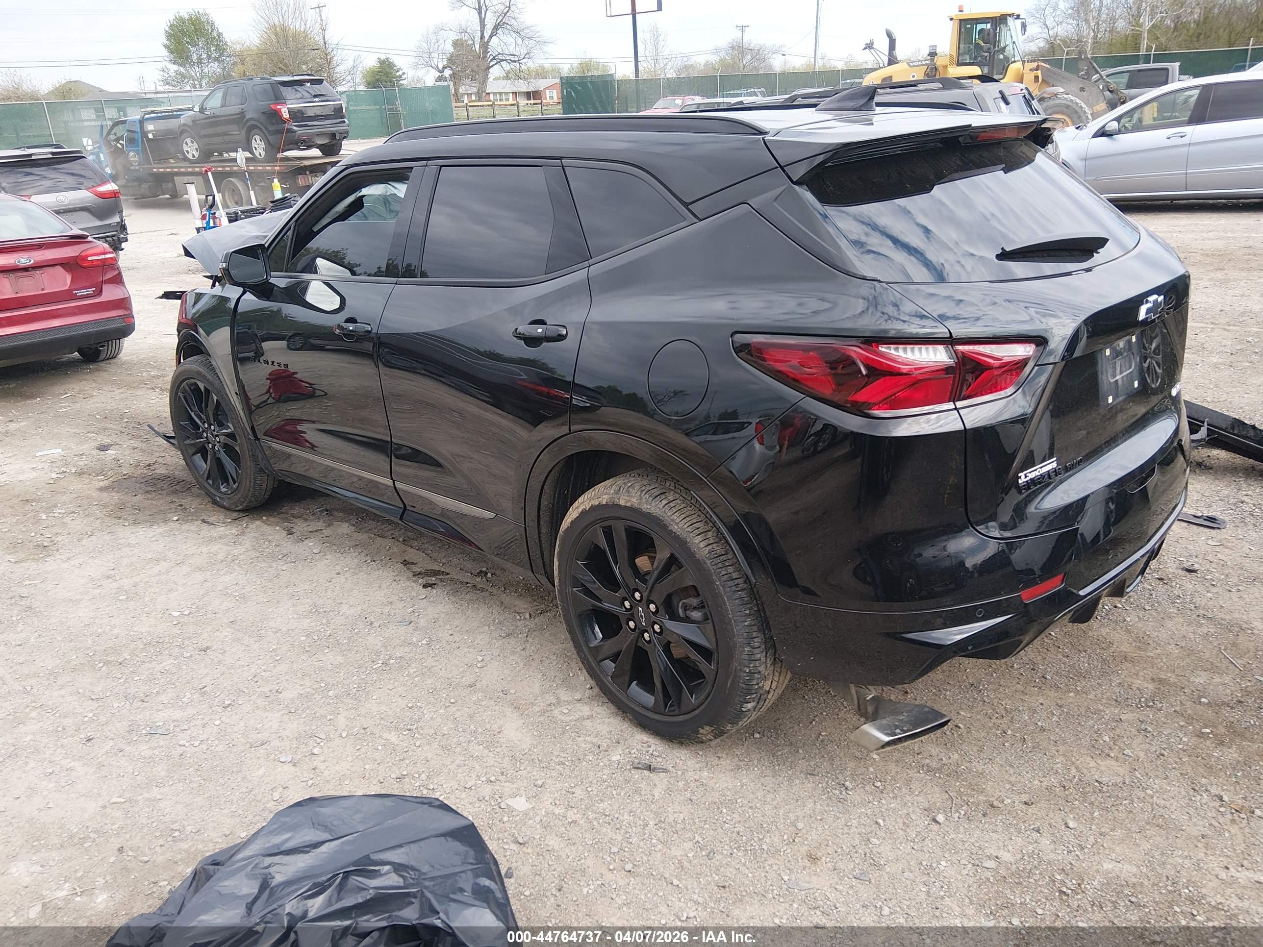 CHEVROLET BLAZER image 3