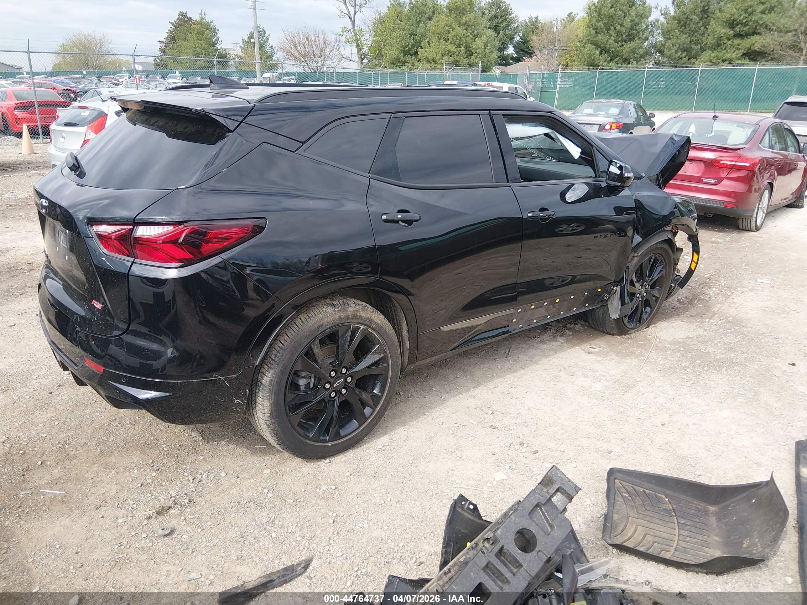 CHEVROLET BLAZER image 4