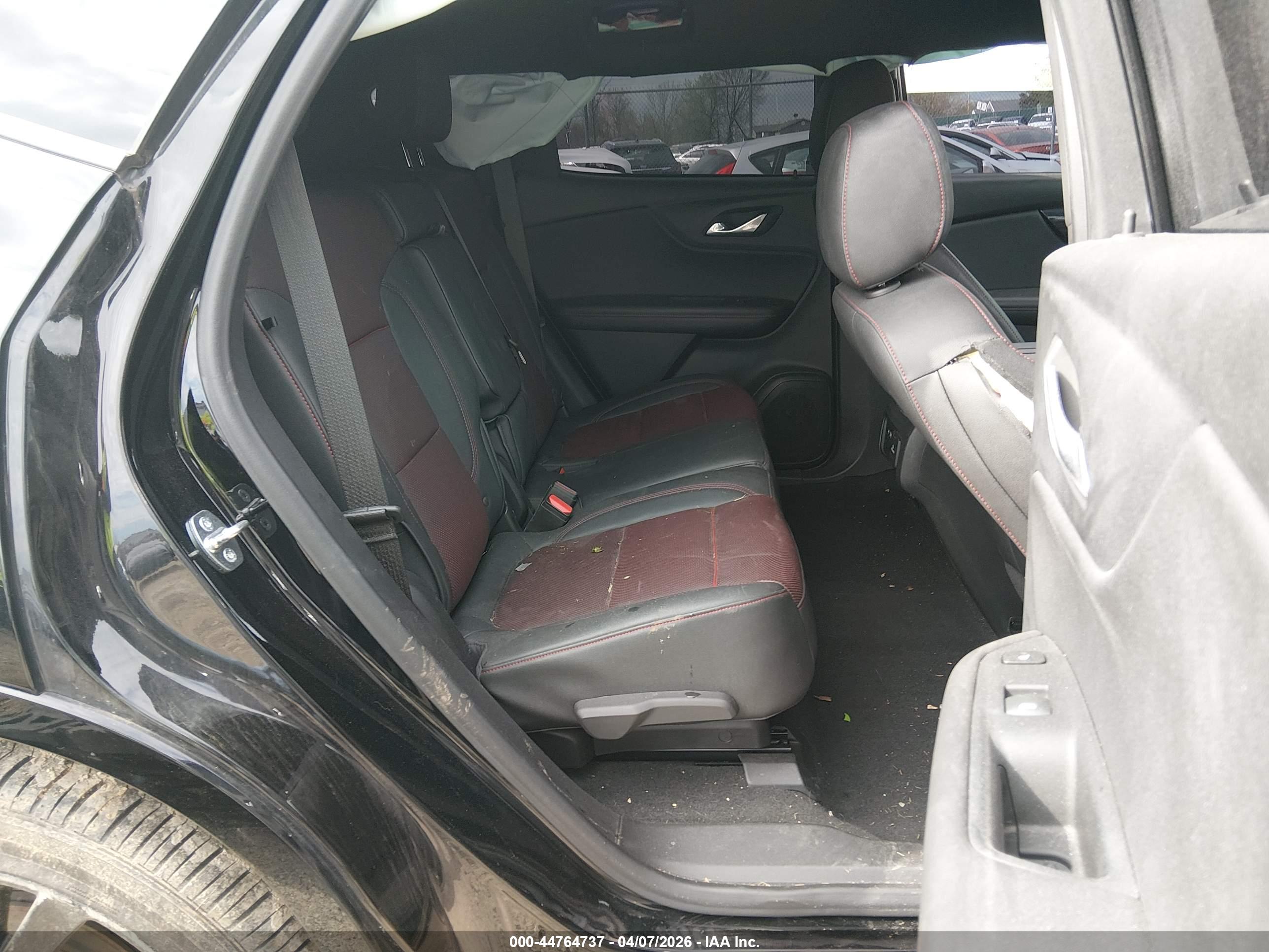 CHEVROLET BLAZER image 8