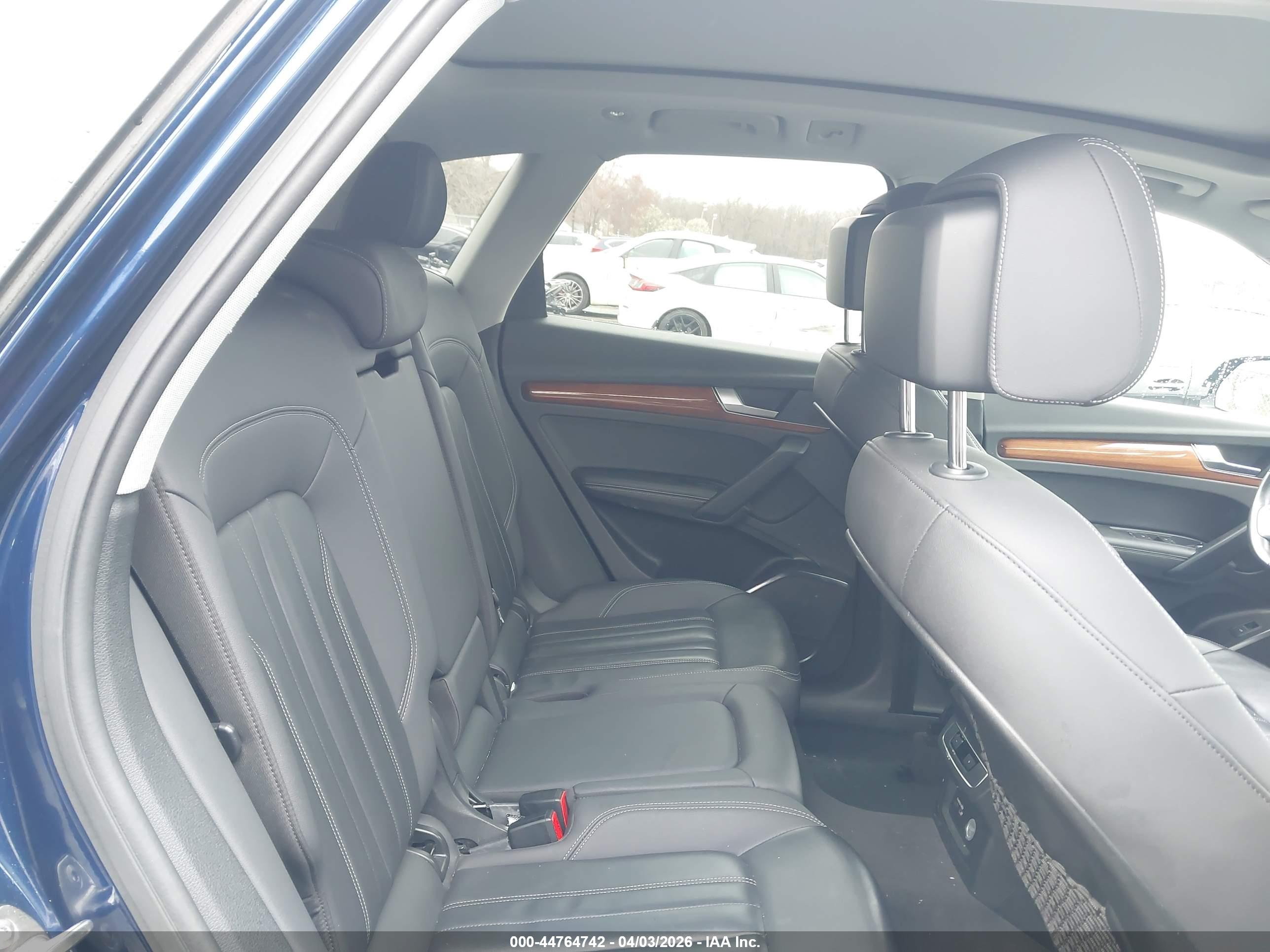 AUDI Q5 image 8