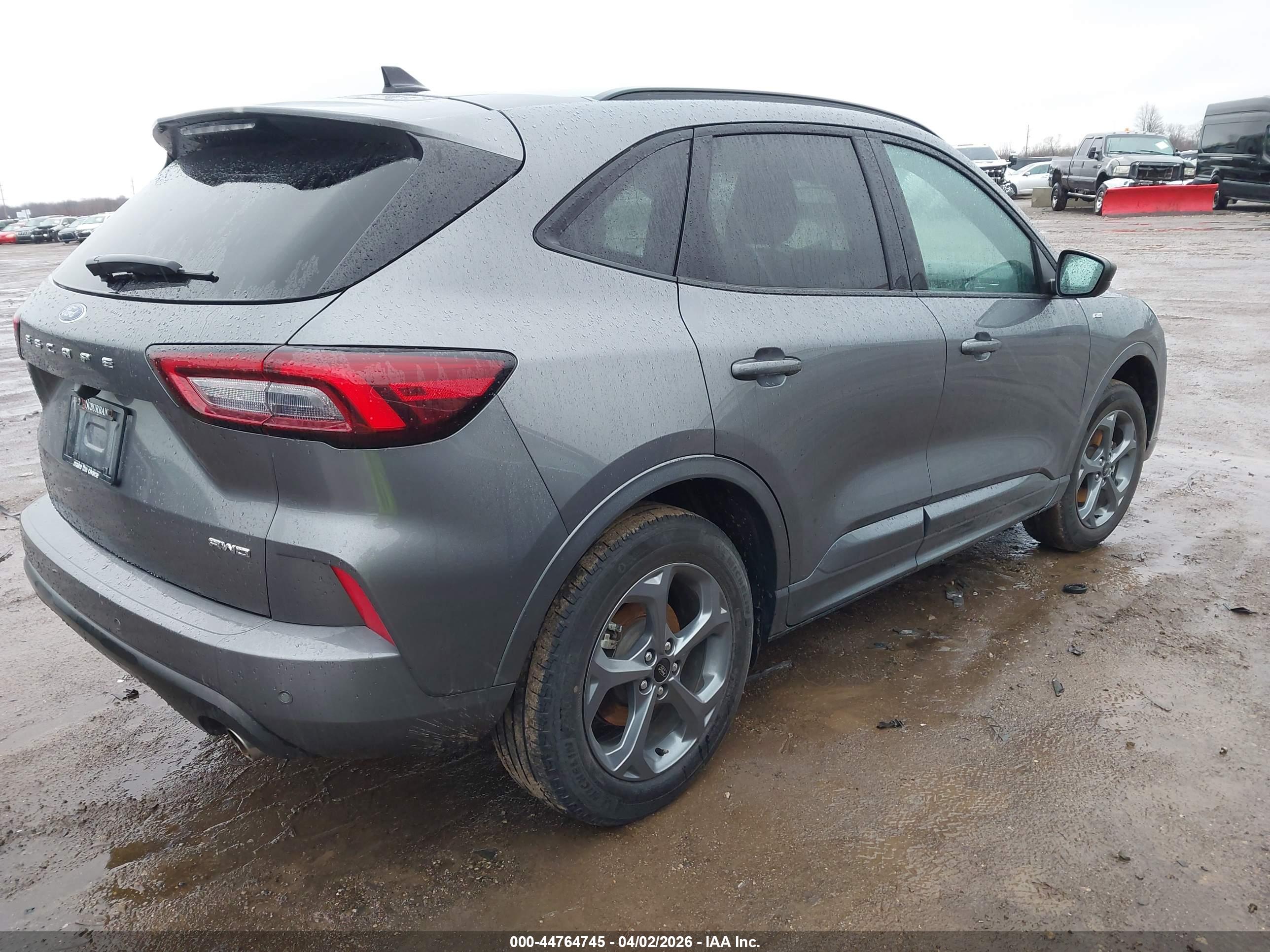FORD ESCAPE image 4