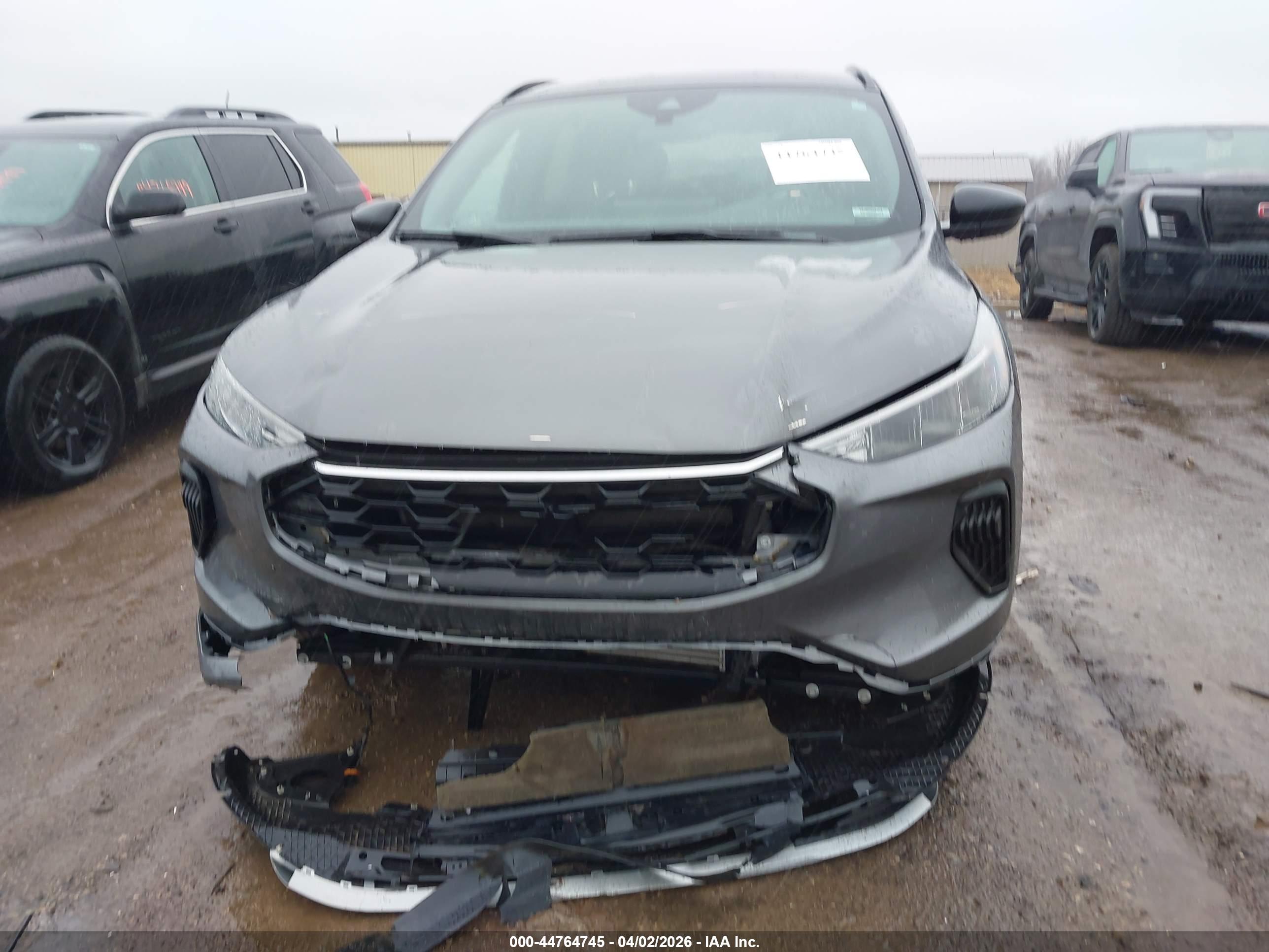 FORD ESCAPE image 6