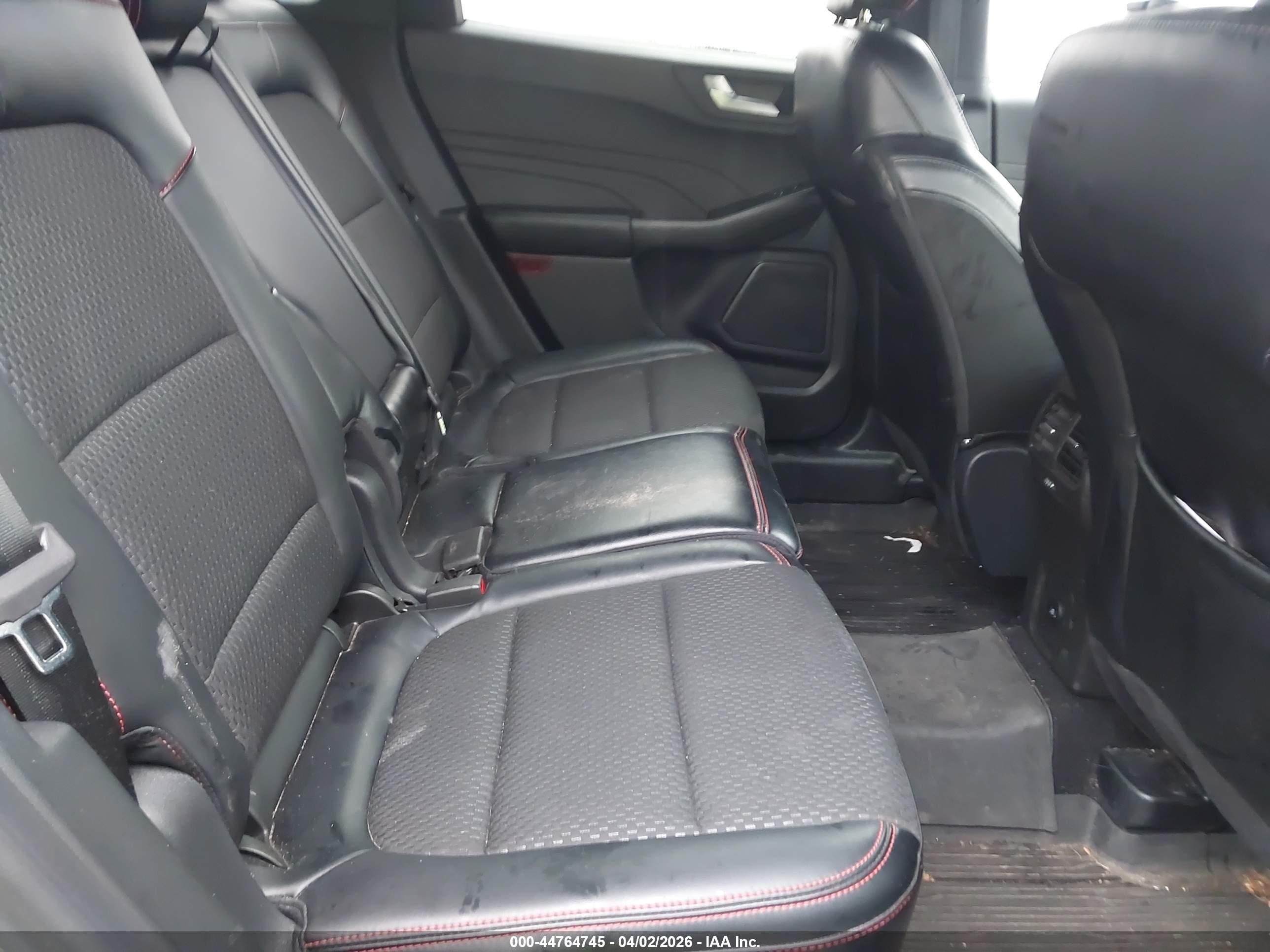 FORD ESCAPE image 8