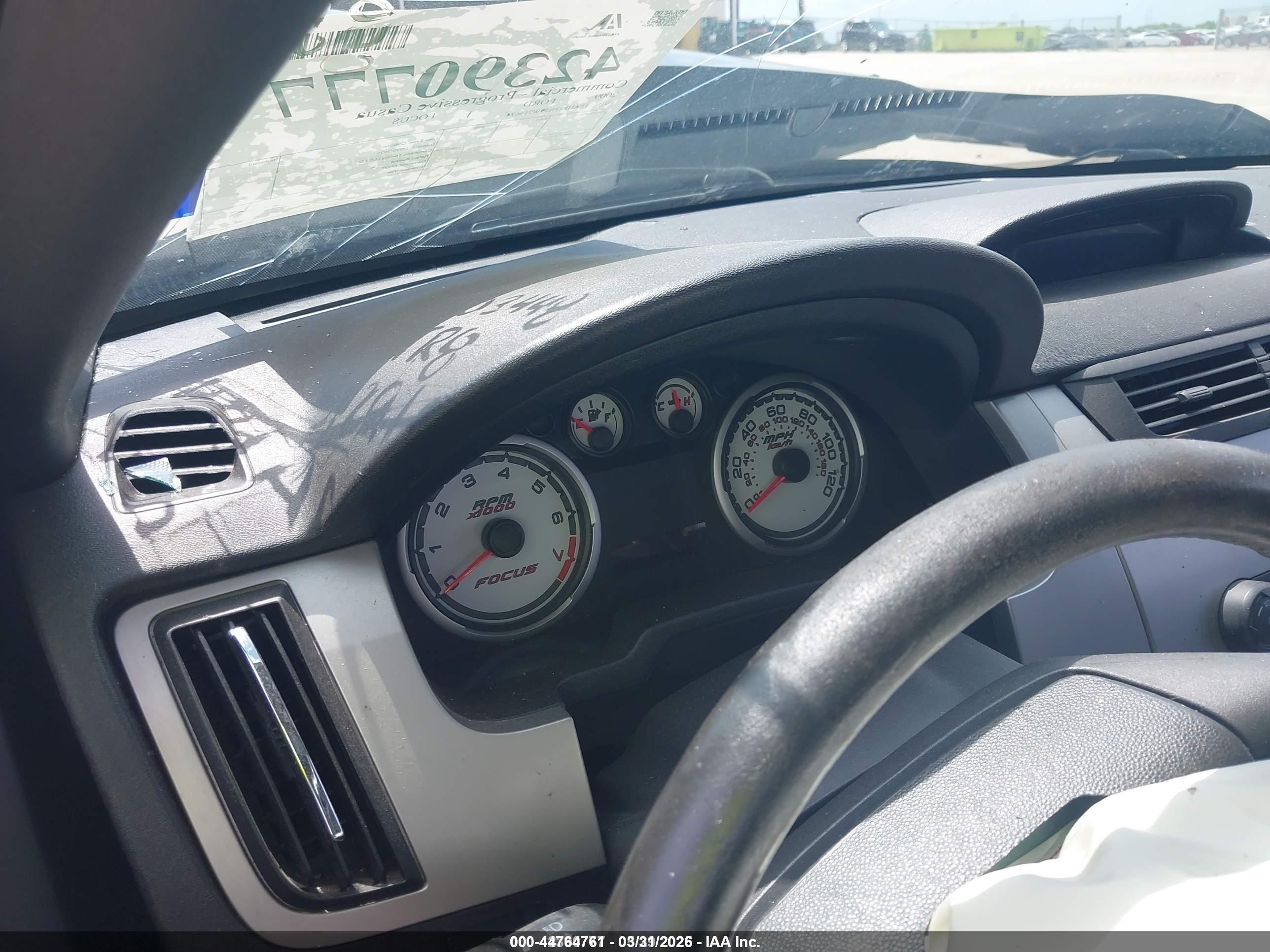 FORD FOCUS image 7