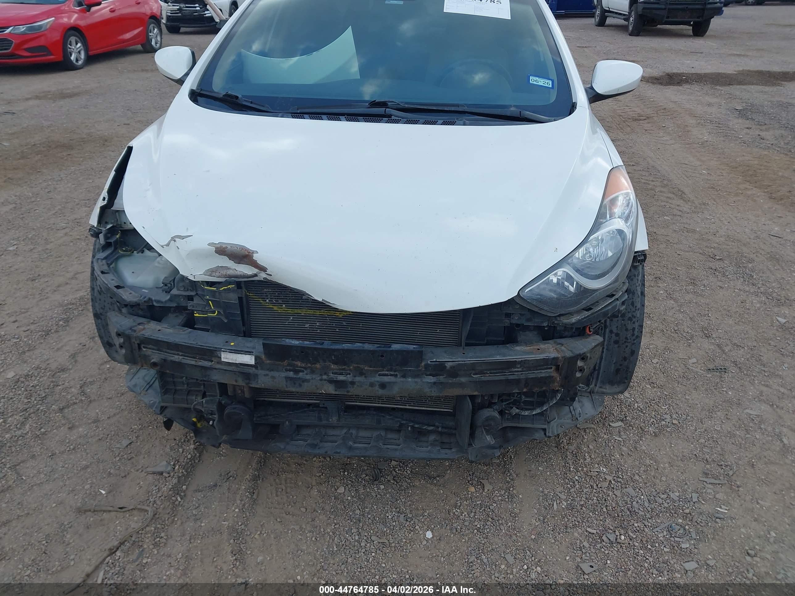 HYUNDAI ELANTRA image 6