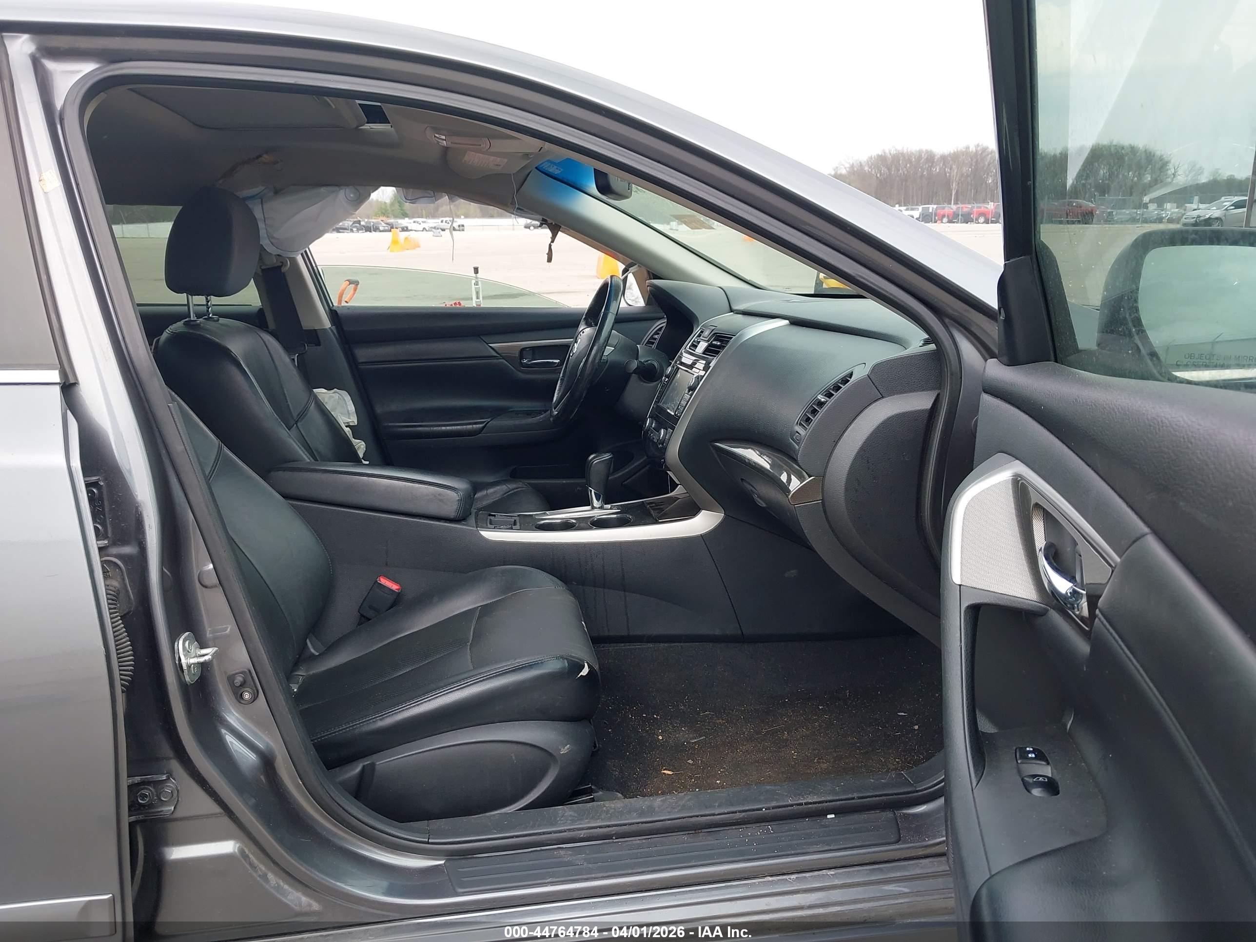 NISSAN ALTIMA image 5