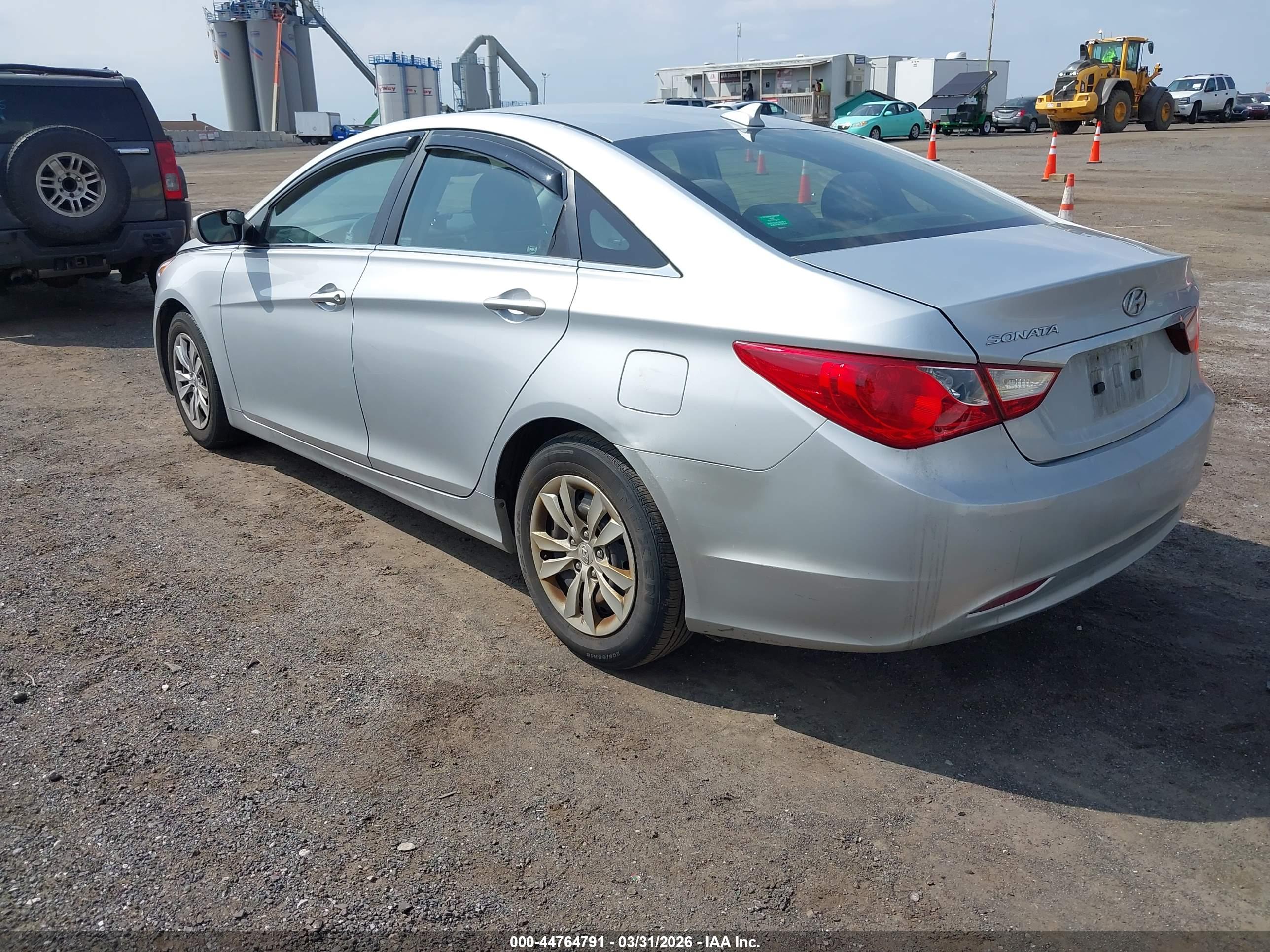 HYUNDAI SONATA image 3