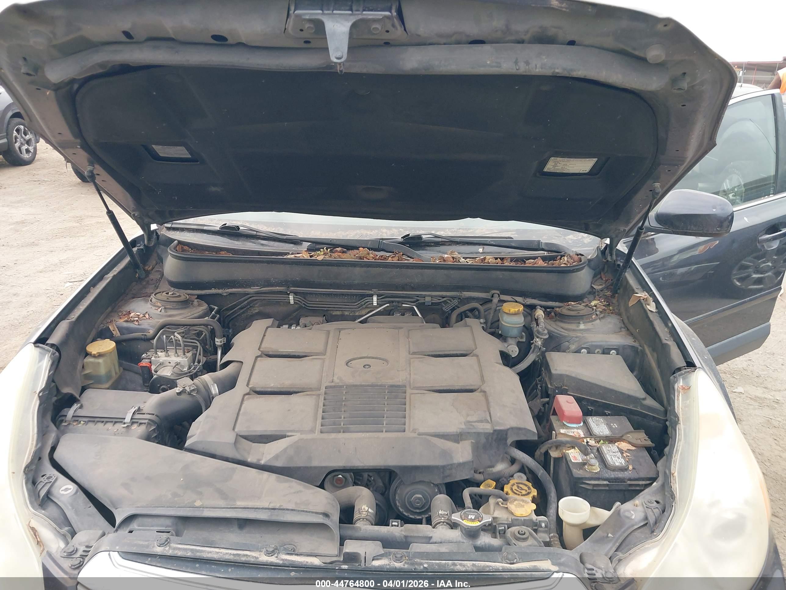 SUBARU OUTBACK image 10