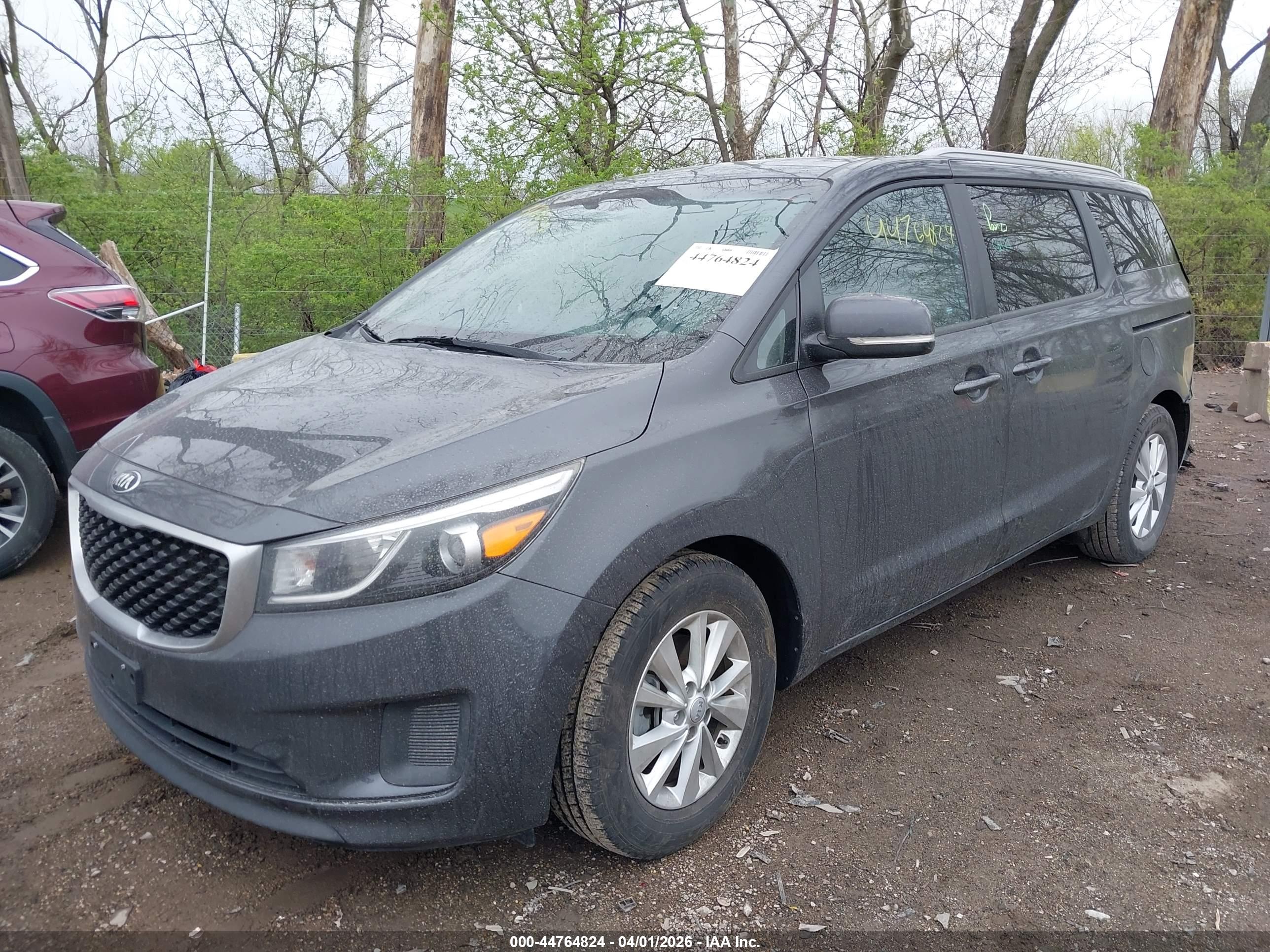 KIA SEDONA image 2