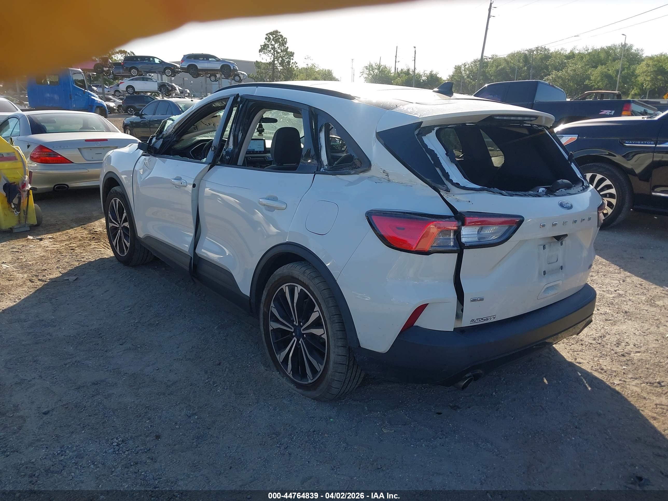 FORD ESCAPE image 3