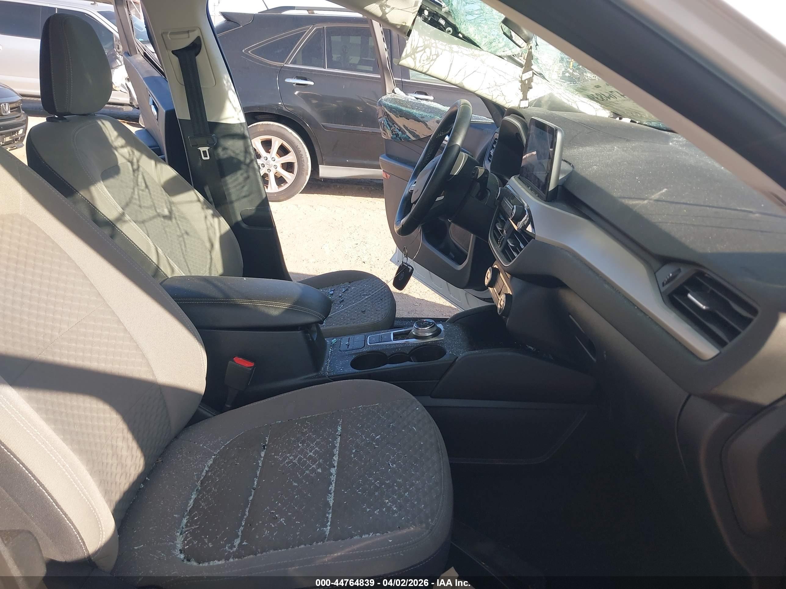 FORD ESCAPE image 5