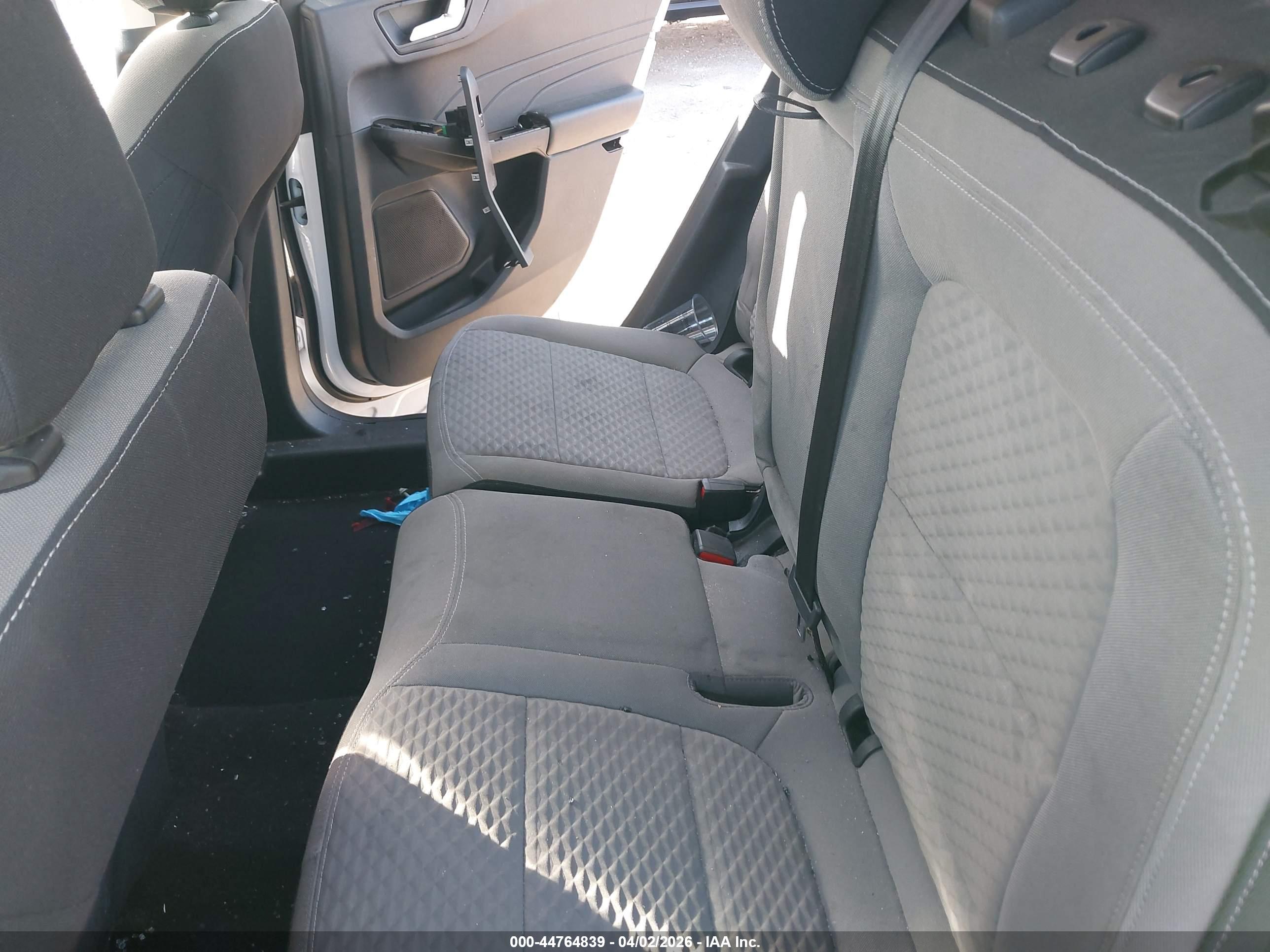 FORD ESCAPE image 8