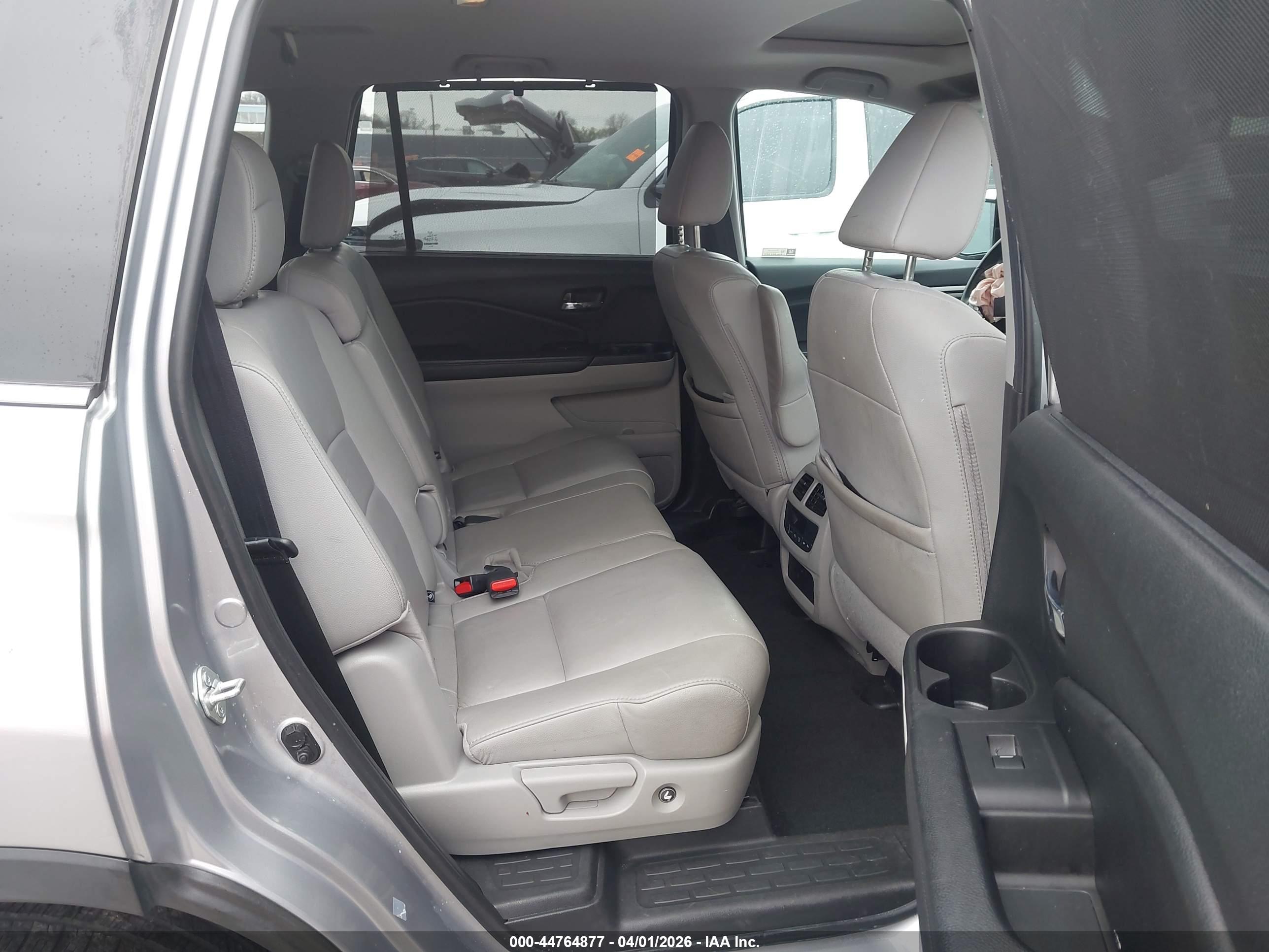 HONDA PILOT image 8