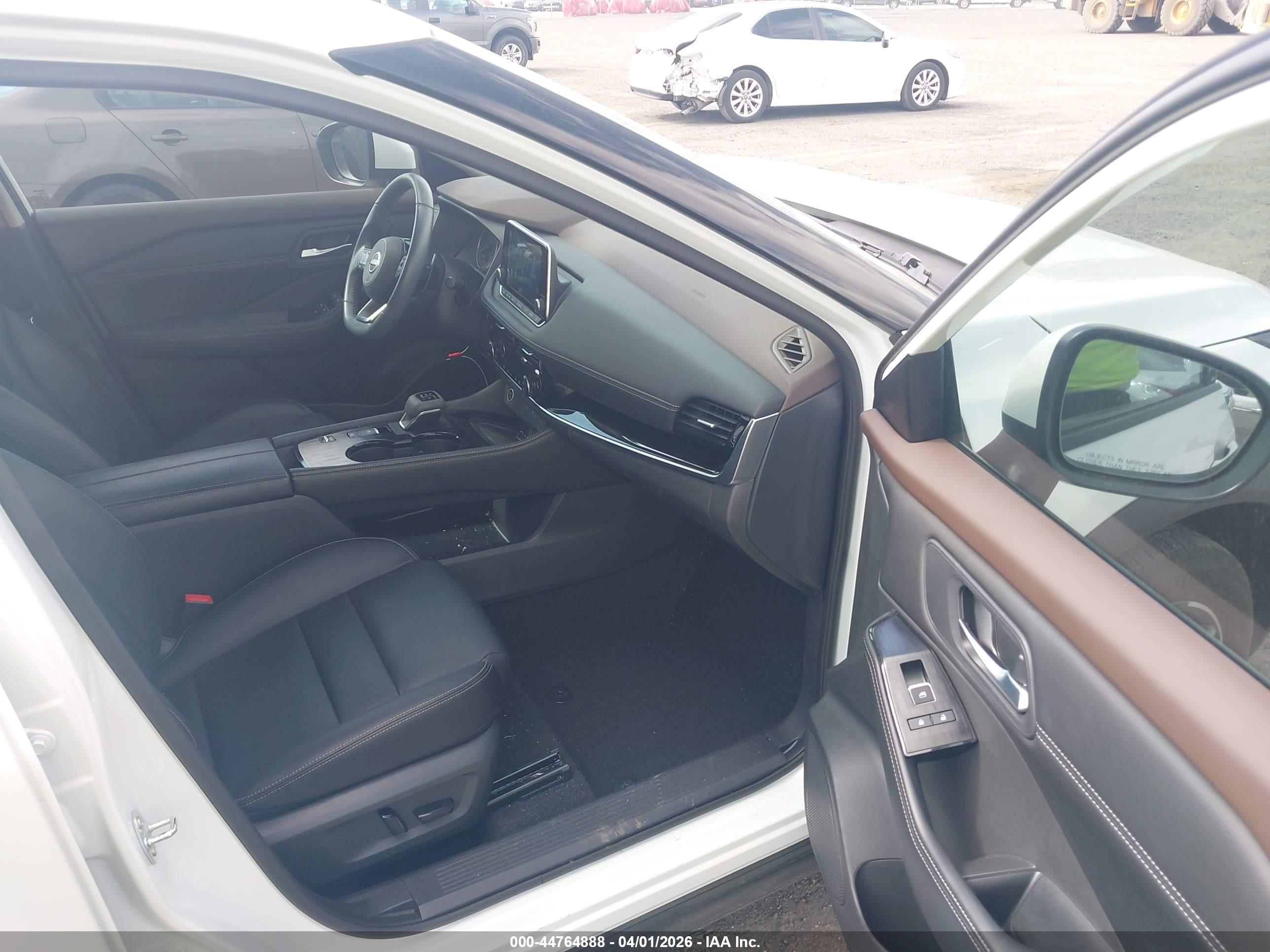 NISSAN ROGUE image 5