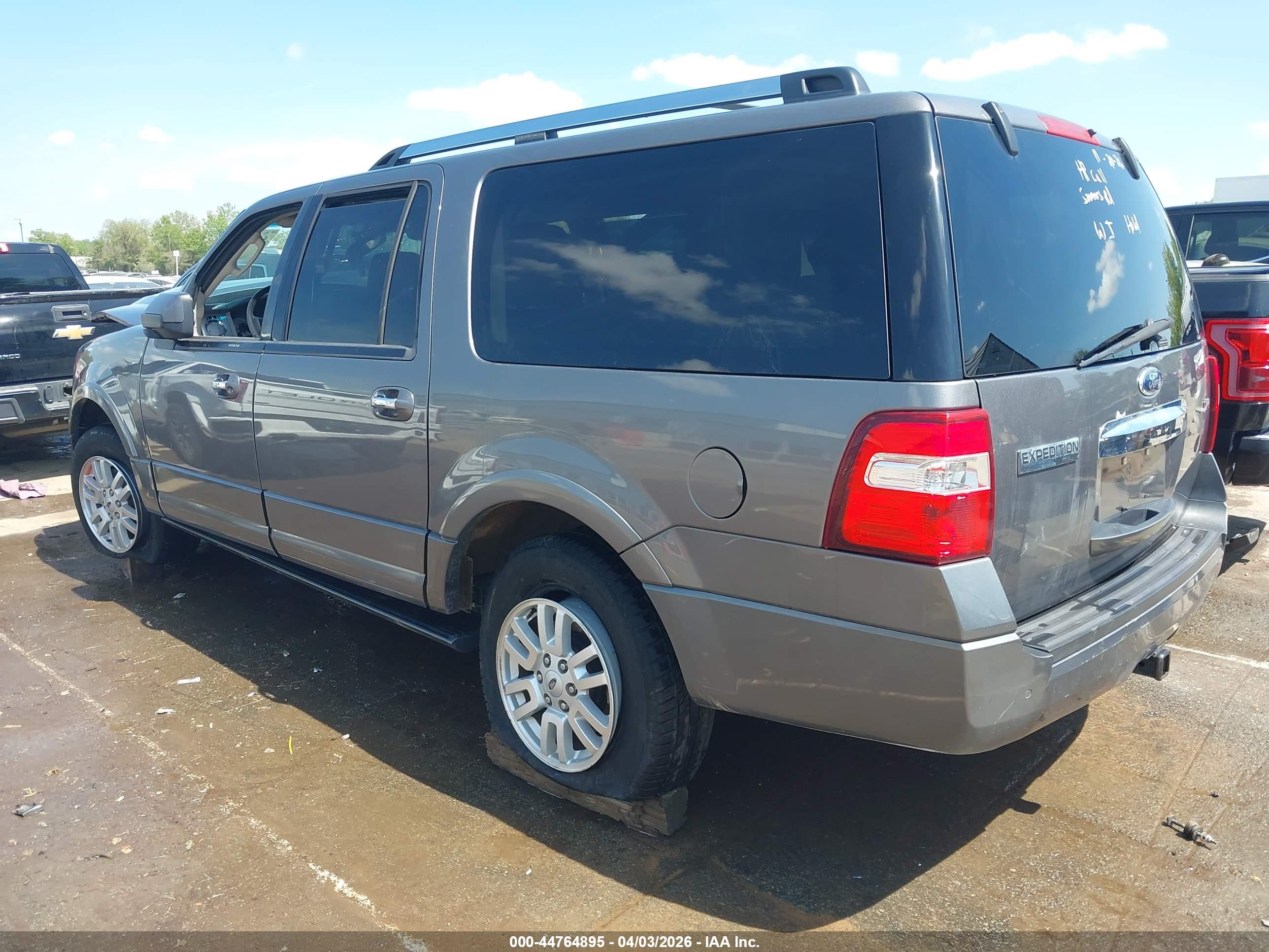 FORD EXPEDITION image 3