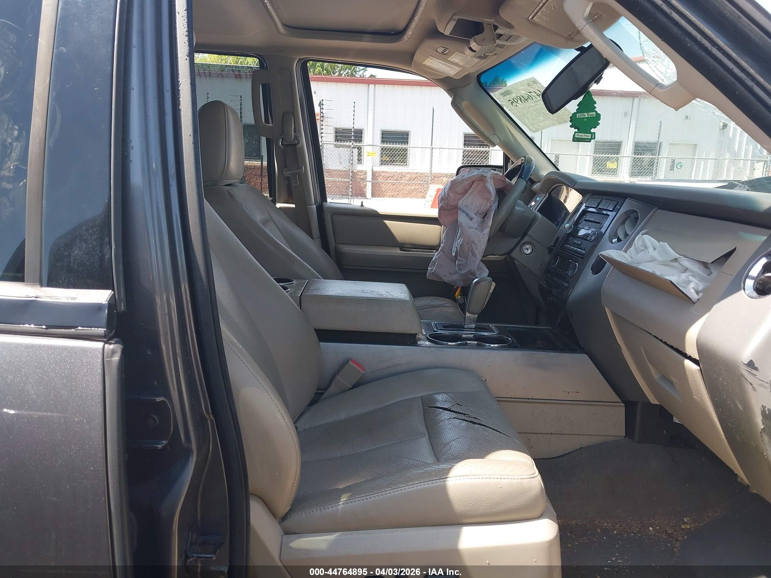 FORD EXPEDITION image 5