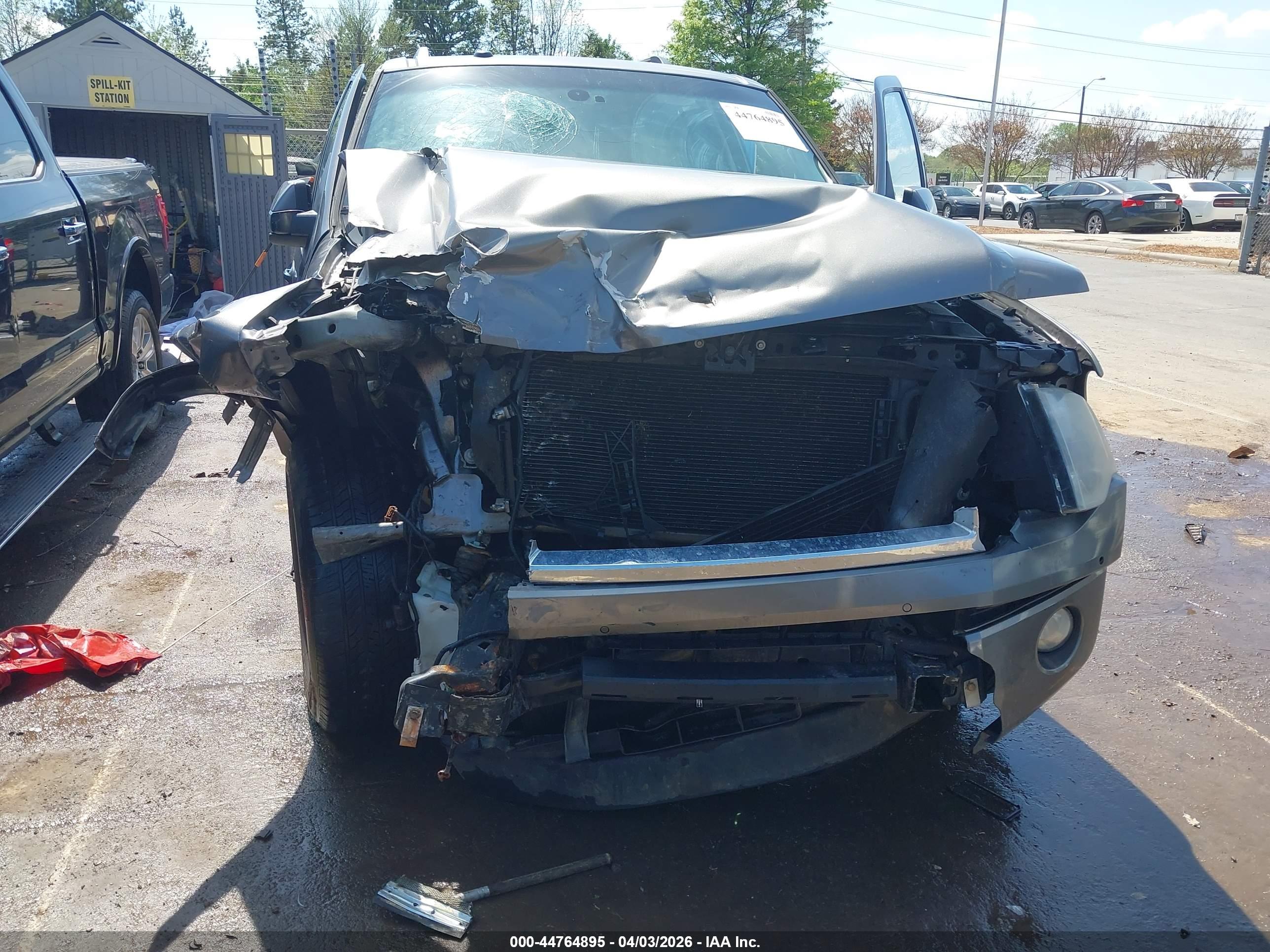 FORD EXPEDITION image 6