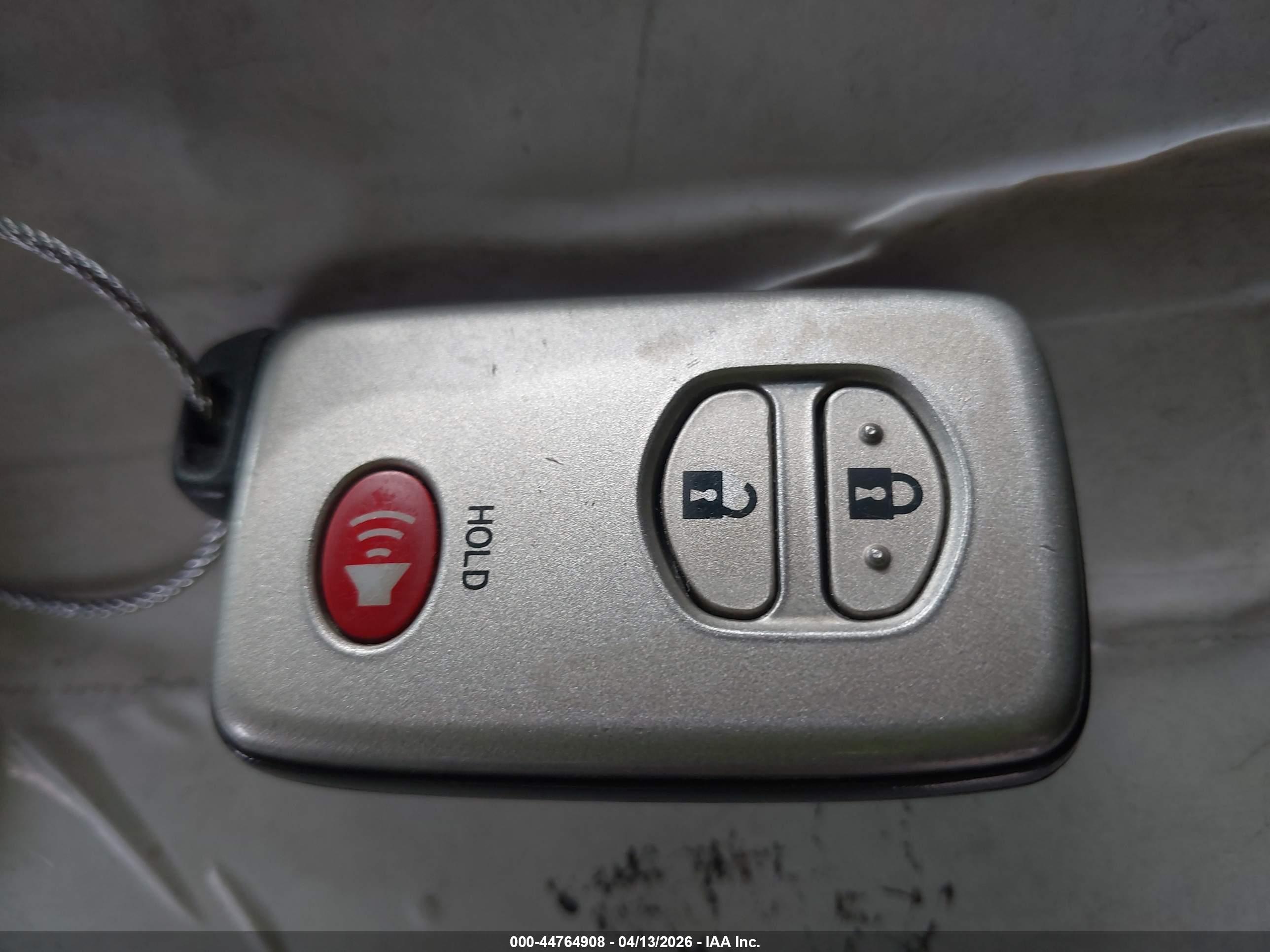 TOYOTA 4RUNNER image 11