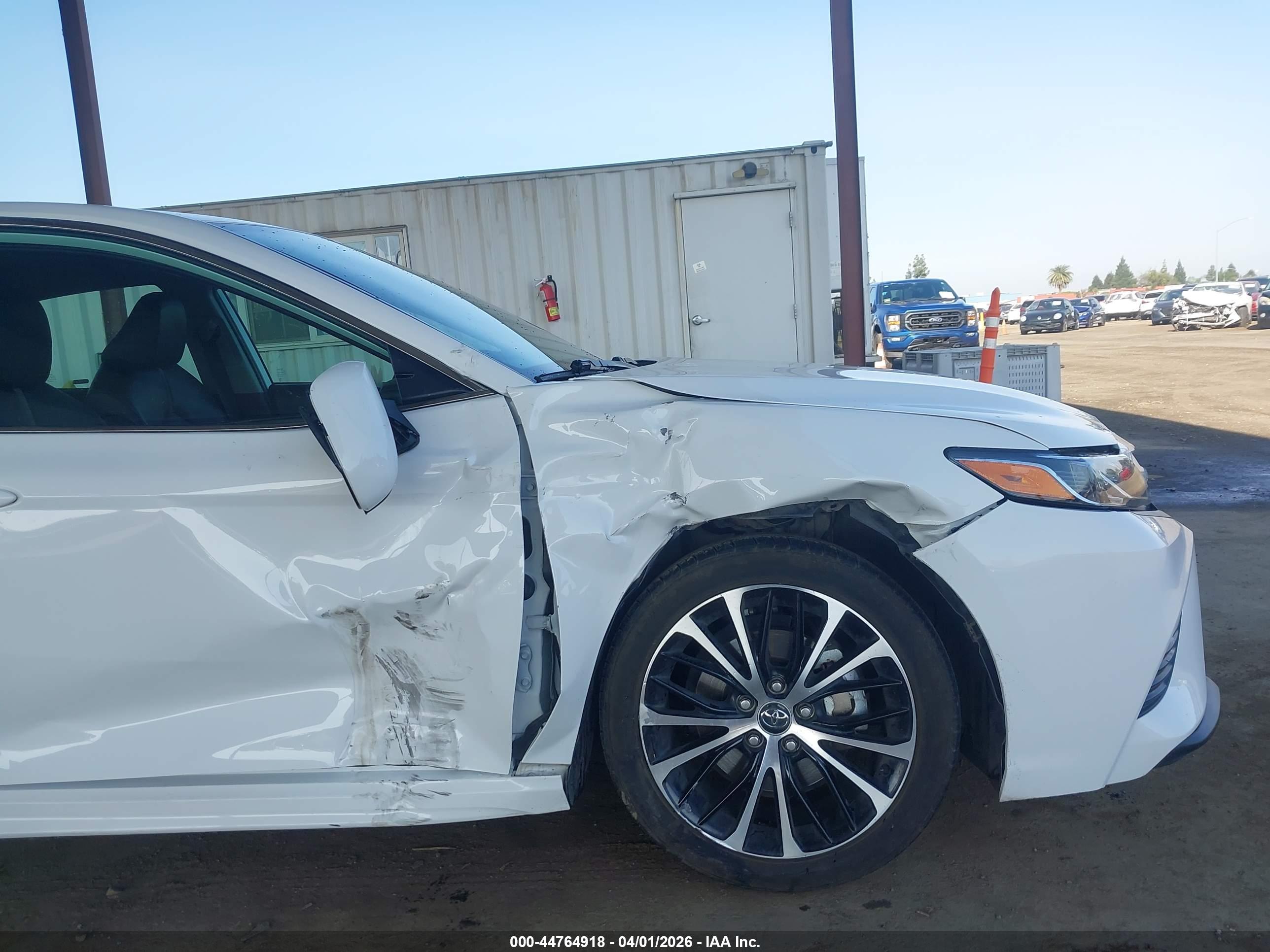 TOYOTA CAMRY image 6