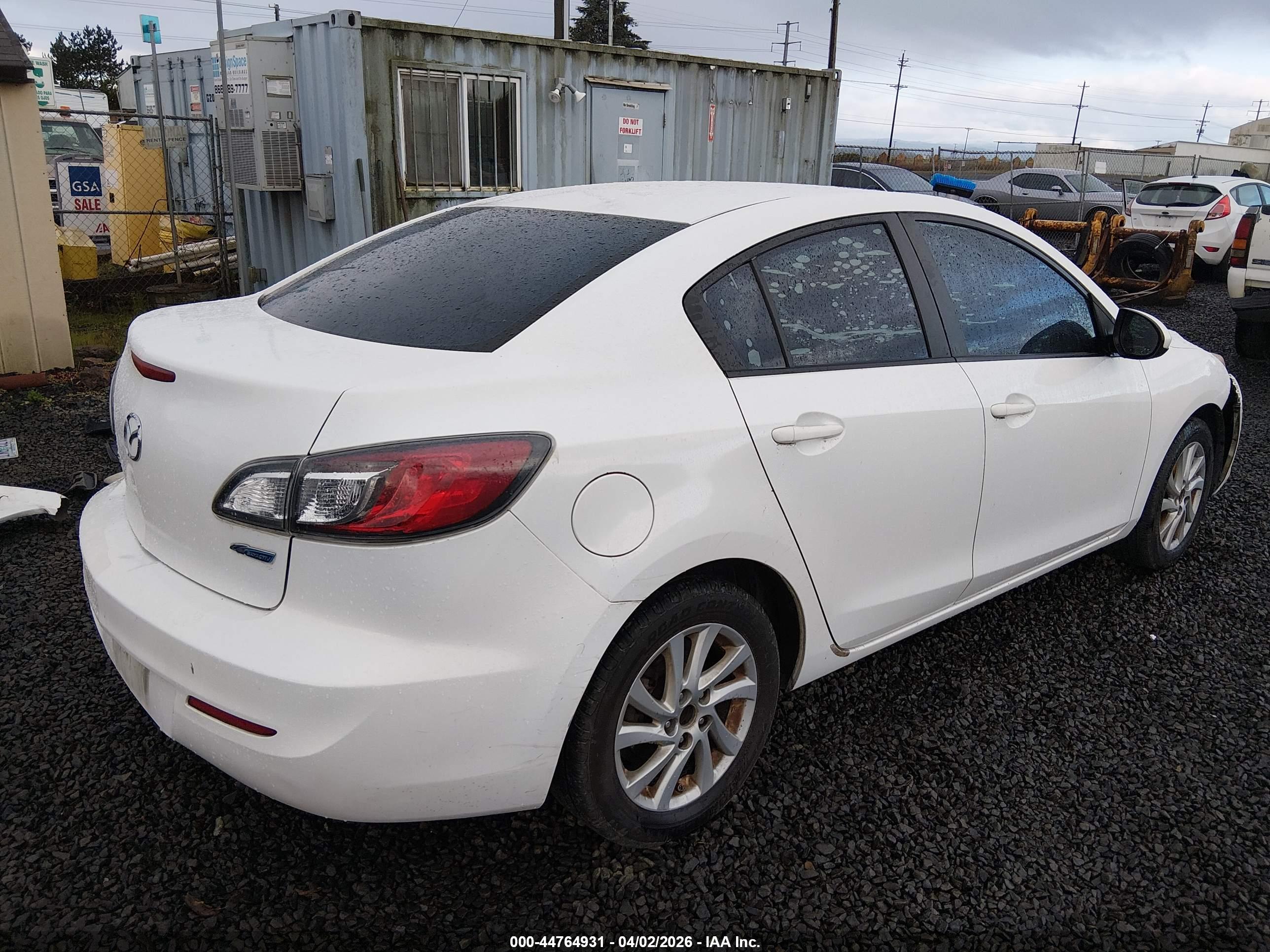 MAZDA MAZDA3 image 4