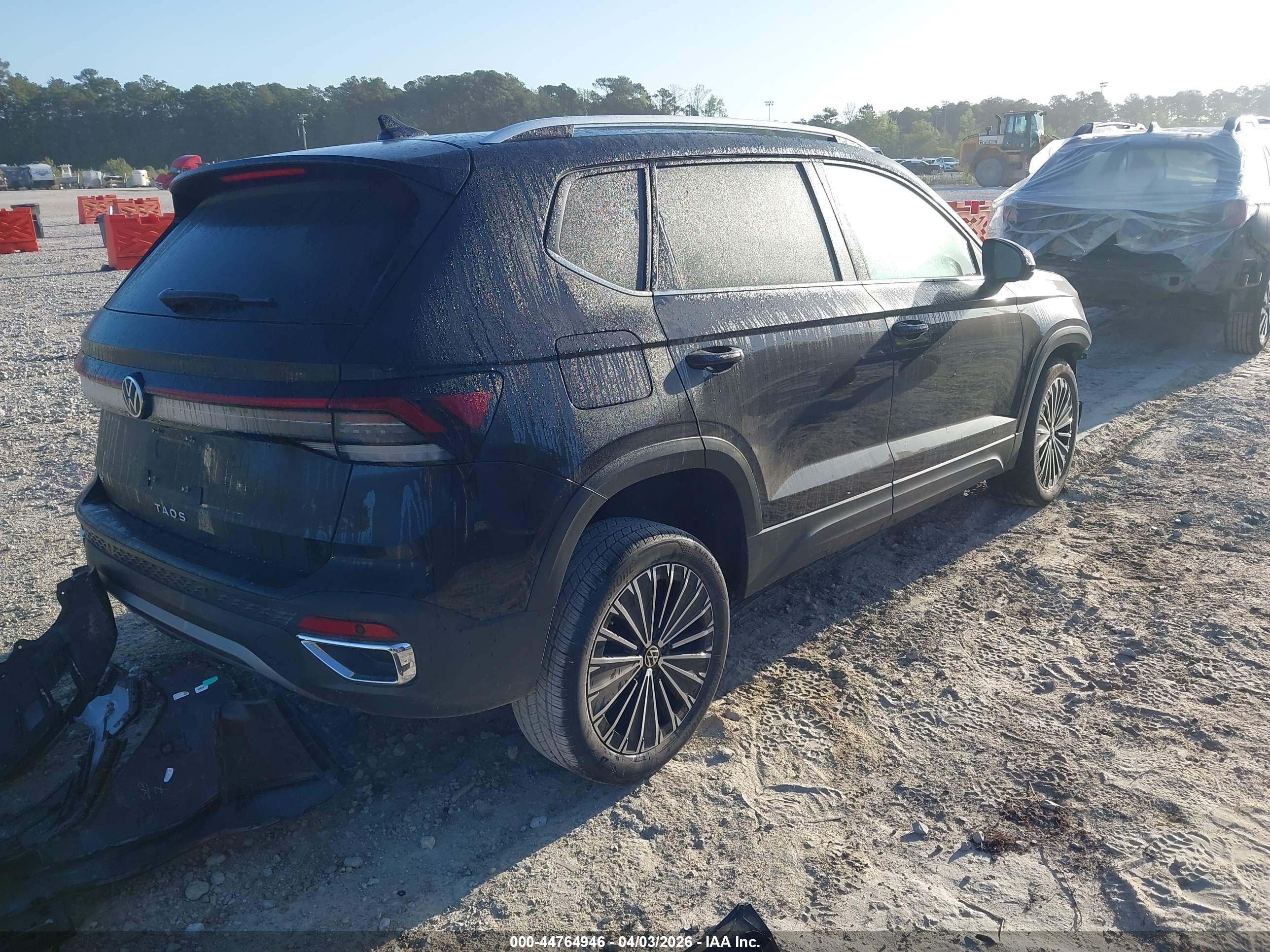 VOLKSWAGEN TAOS image 4