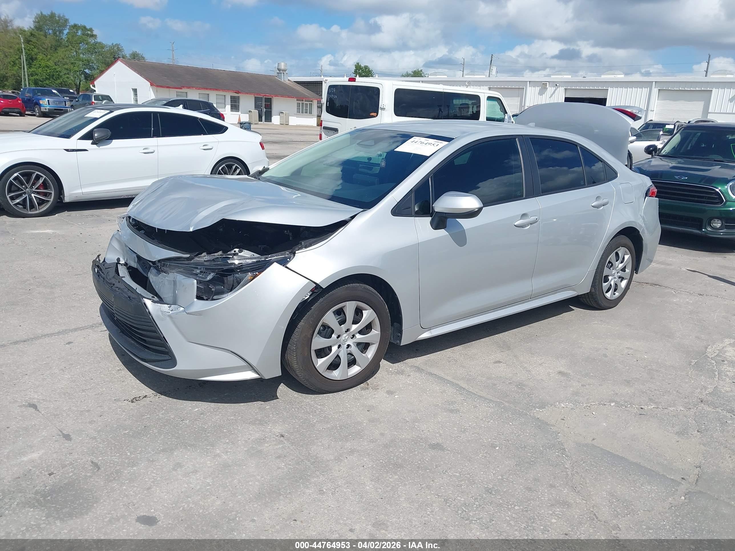TOYOTA COROLLA image 2