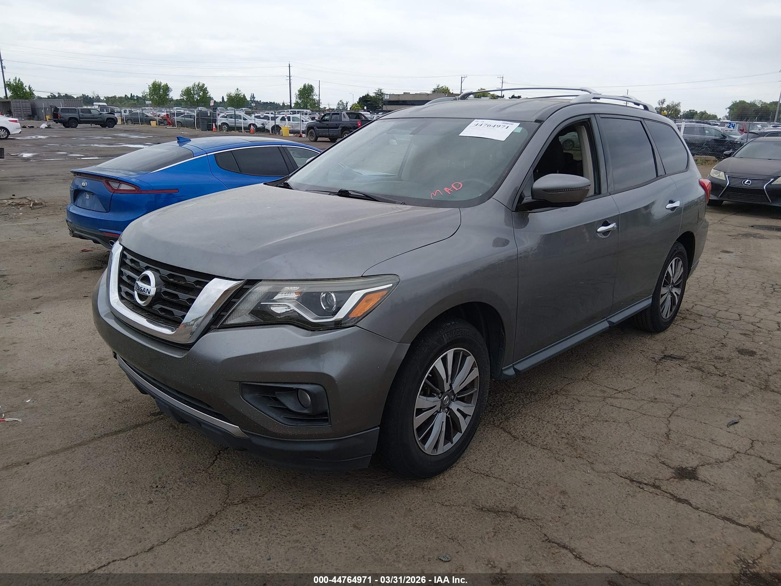 NISSAN PATHFINDER image 2