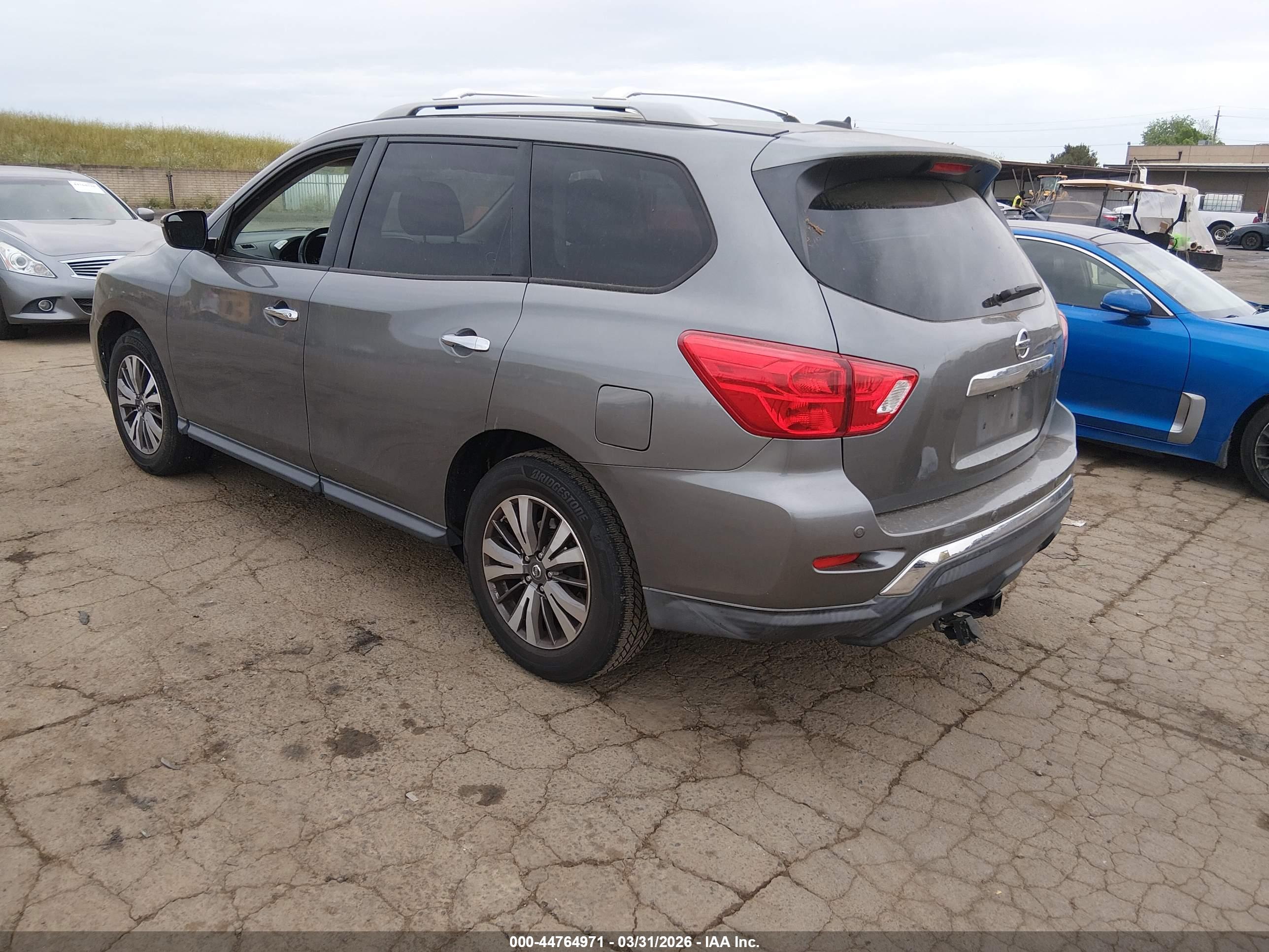 NISSAN PATHFINDER image 3