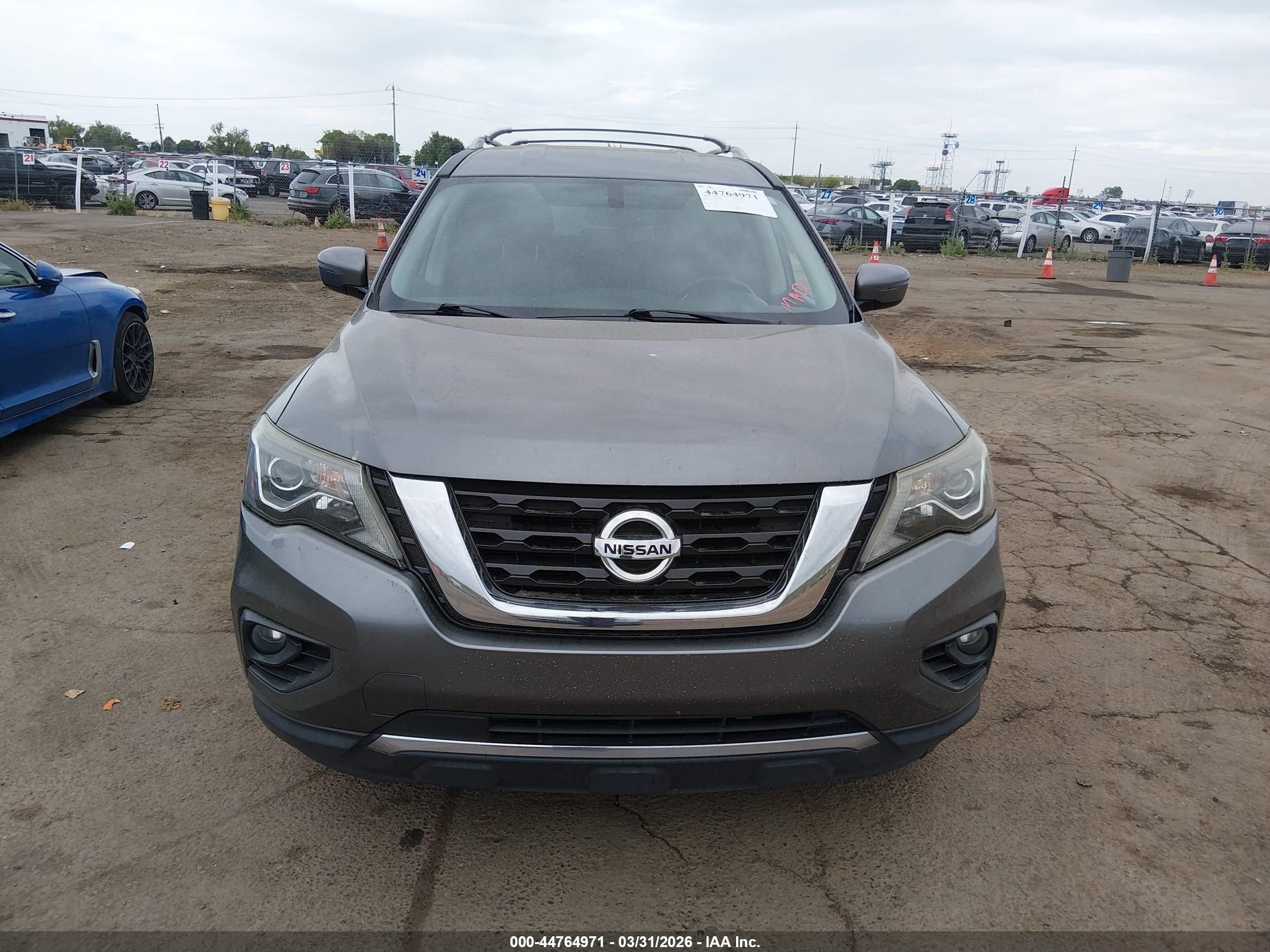 NISSAN PATHFINDER image 6