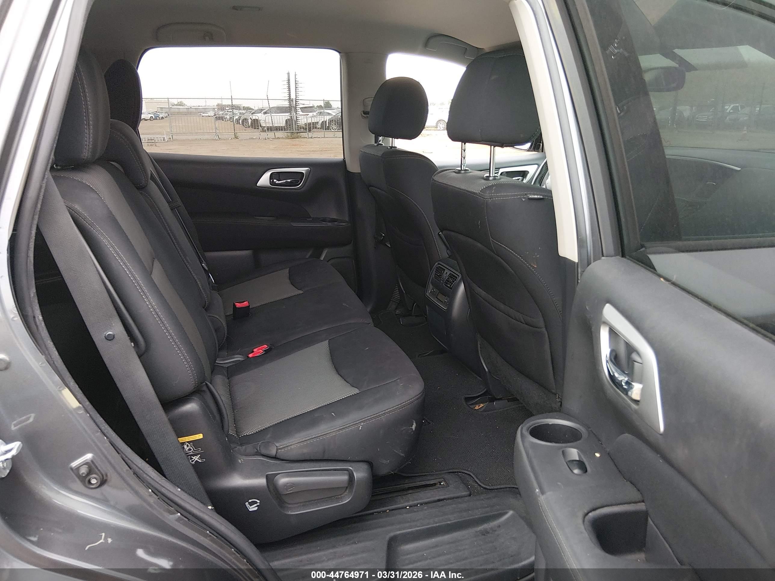 NISSAN PATHFINDER image 8