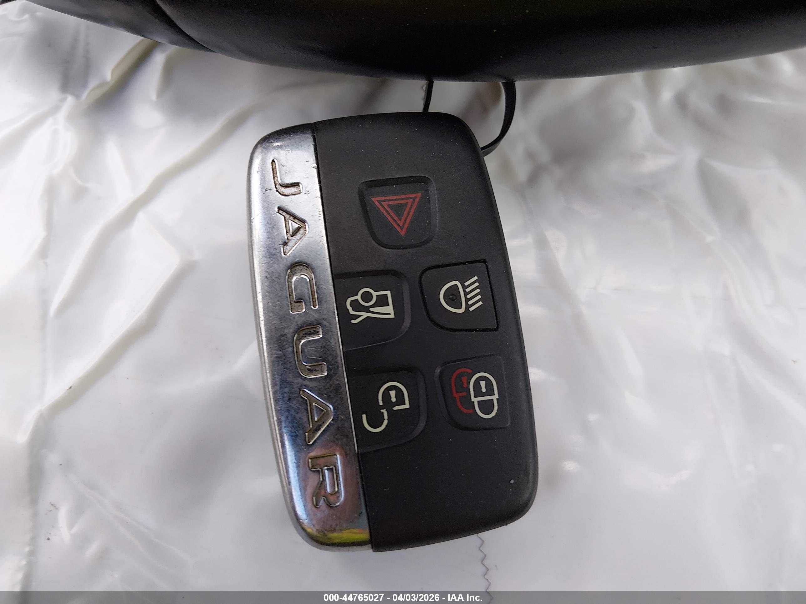 JAGUAR XE image 11