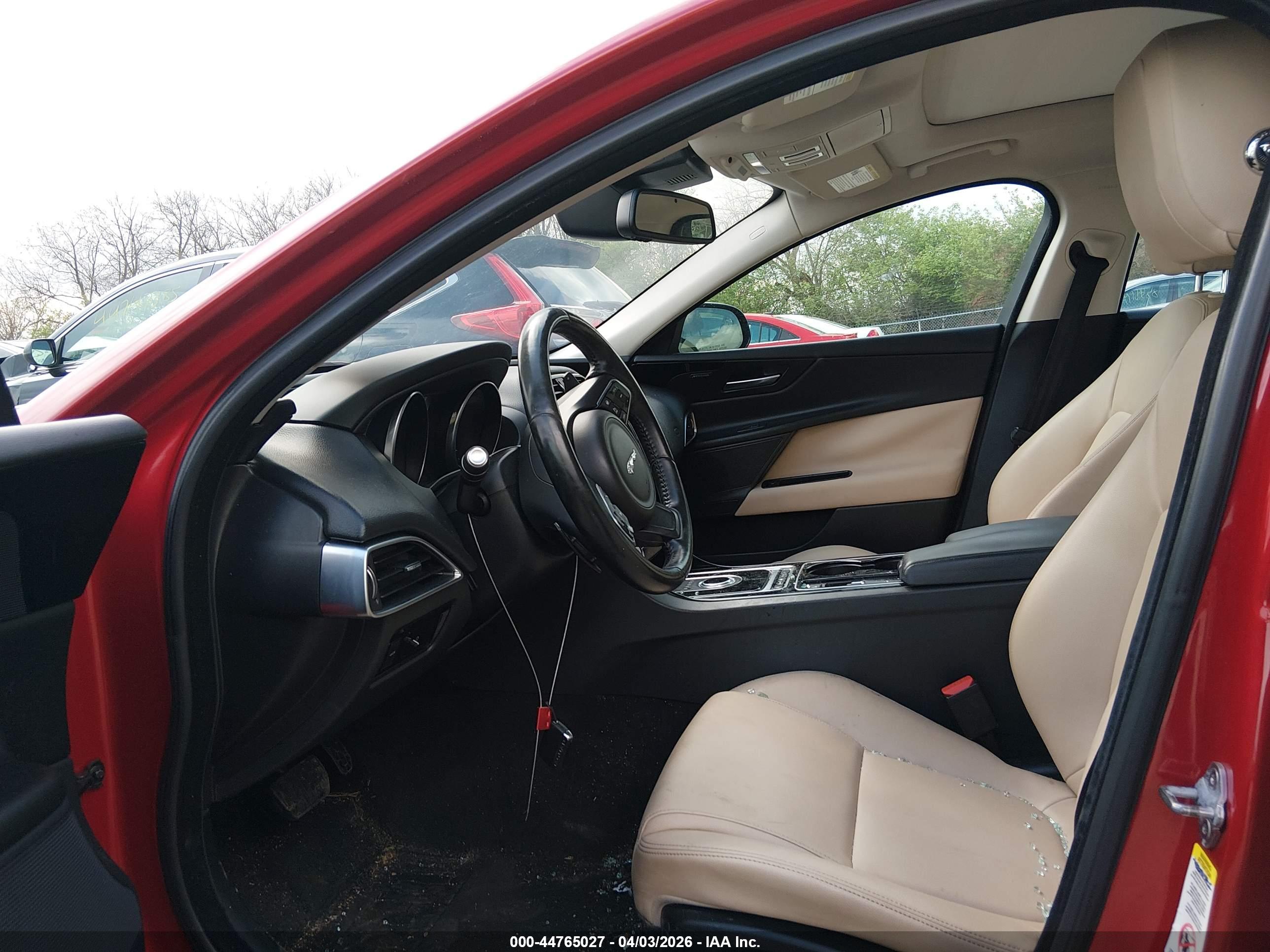 JAGUAR XE image 5