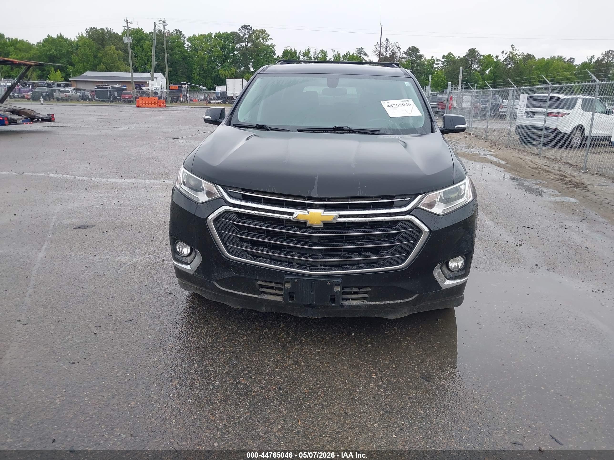CHEVROLET TRAVERSE image 6