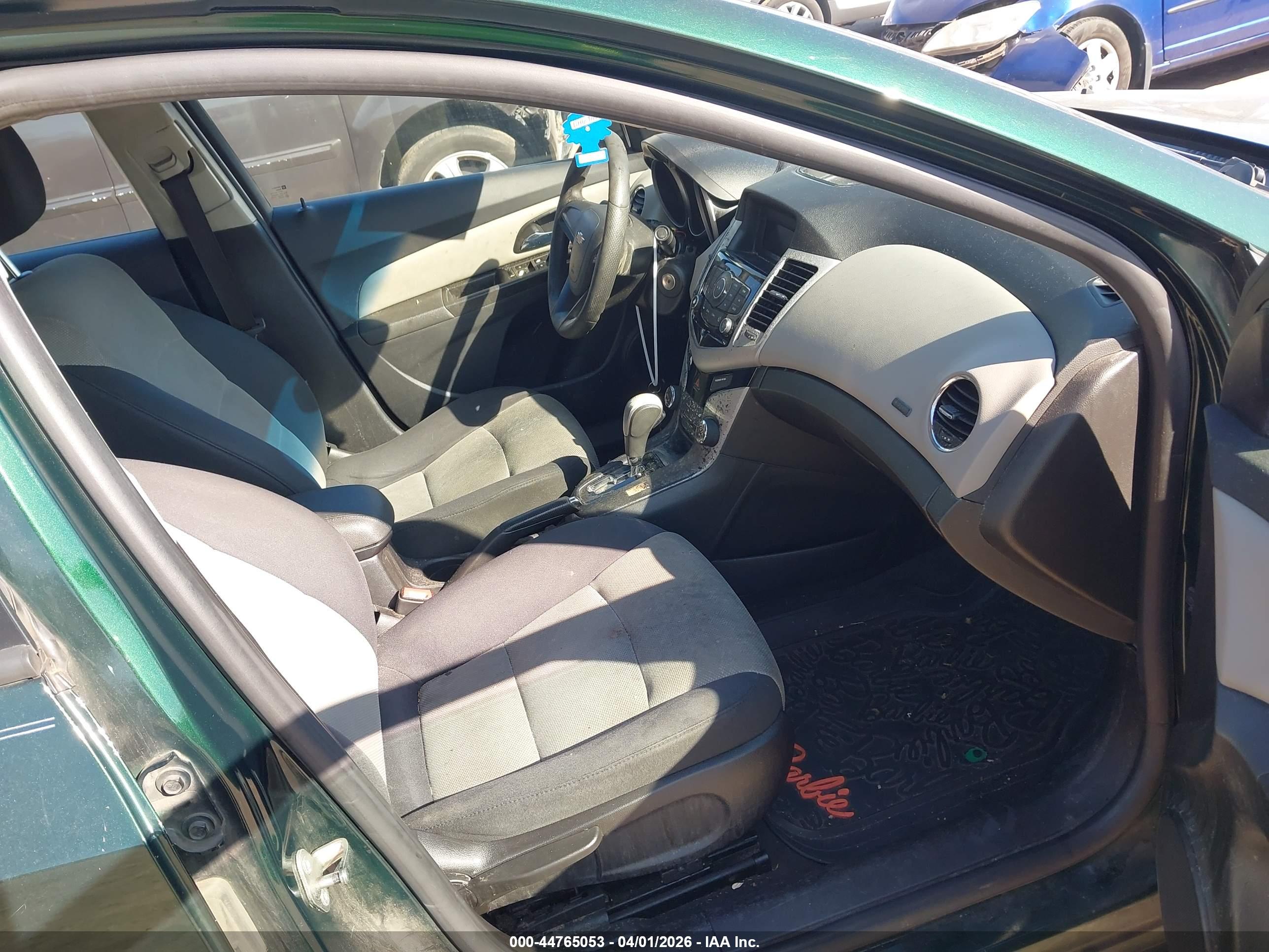 CHEVROLET CRUZE image 5
